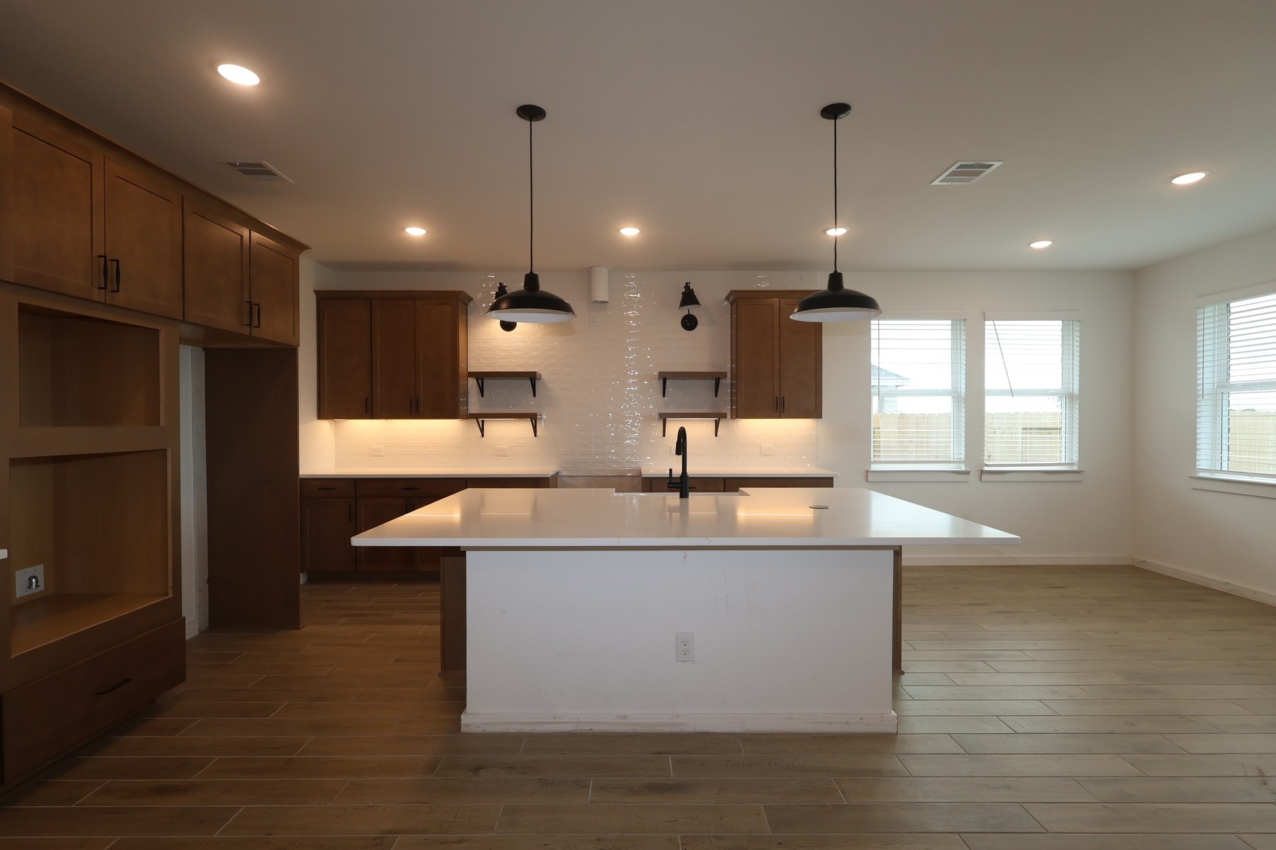 12023 Old Fashion Circle Property Photo 6