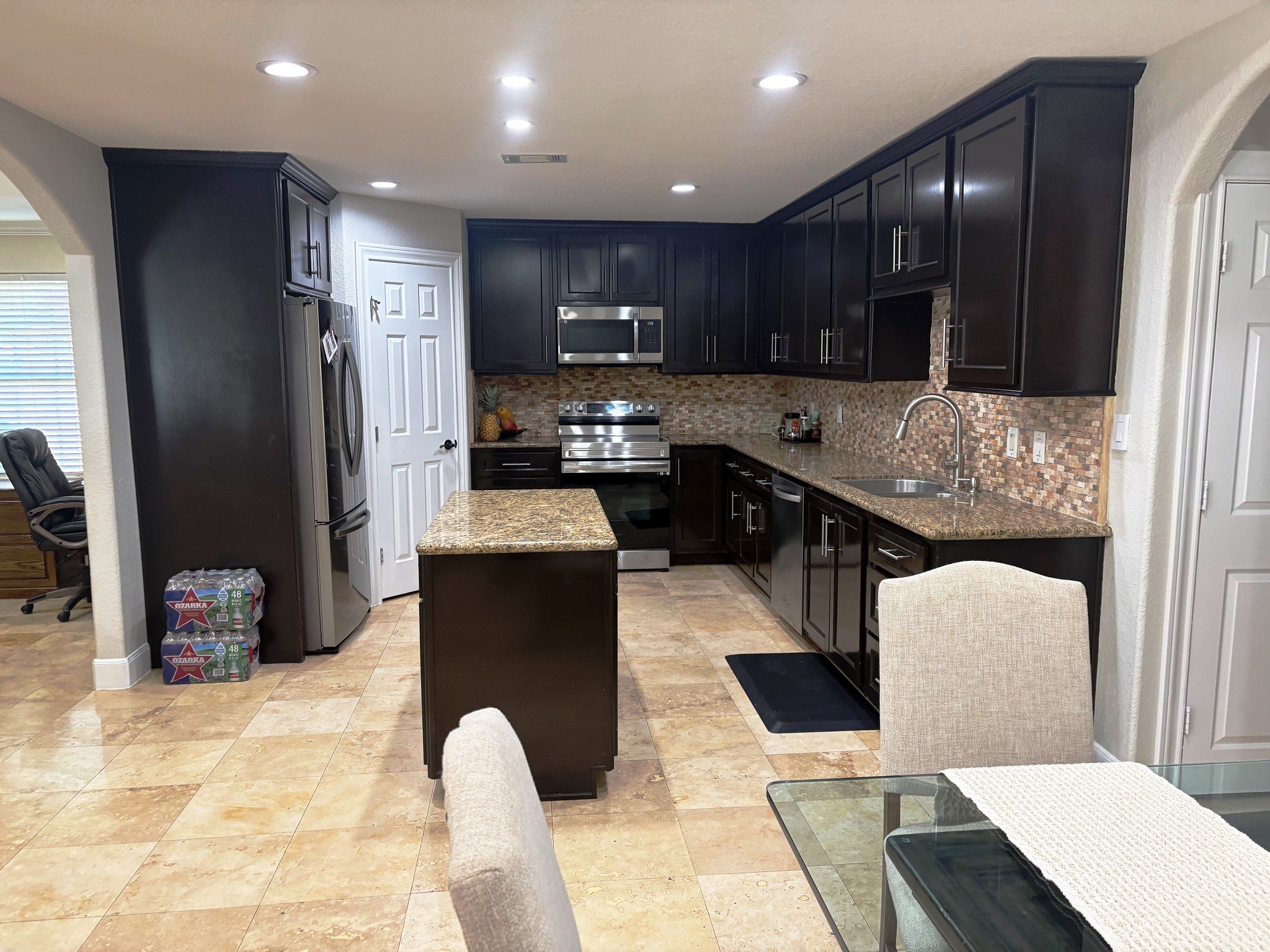 6352 Glenhagen Drive Property Photo 3