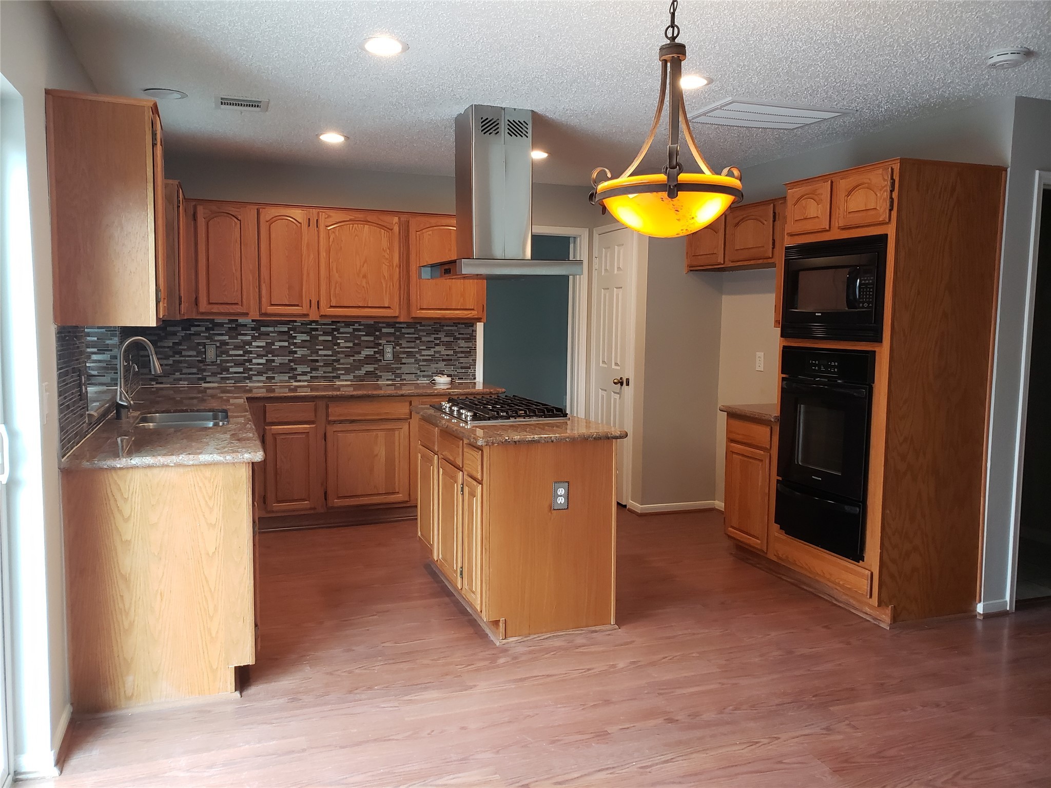 8714 Warrenford Drive Property Photo 8