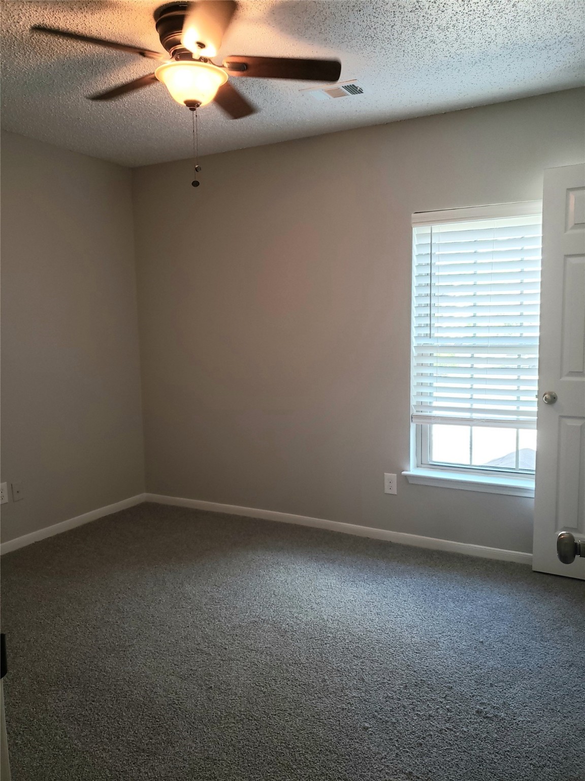 8714 Warrenford Drive Property Photo 16