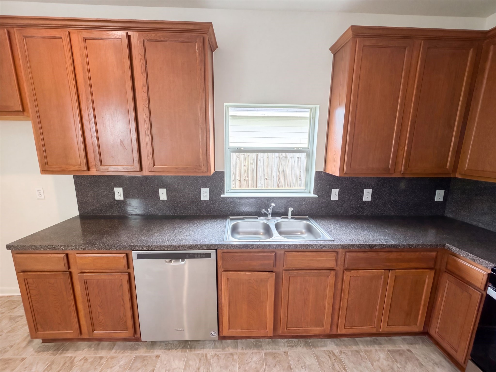 15019 Silhouette Ridge Drive Property Photo 4