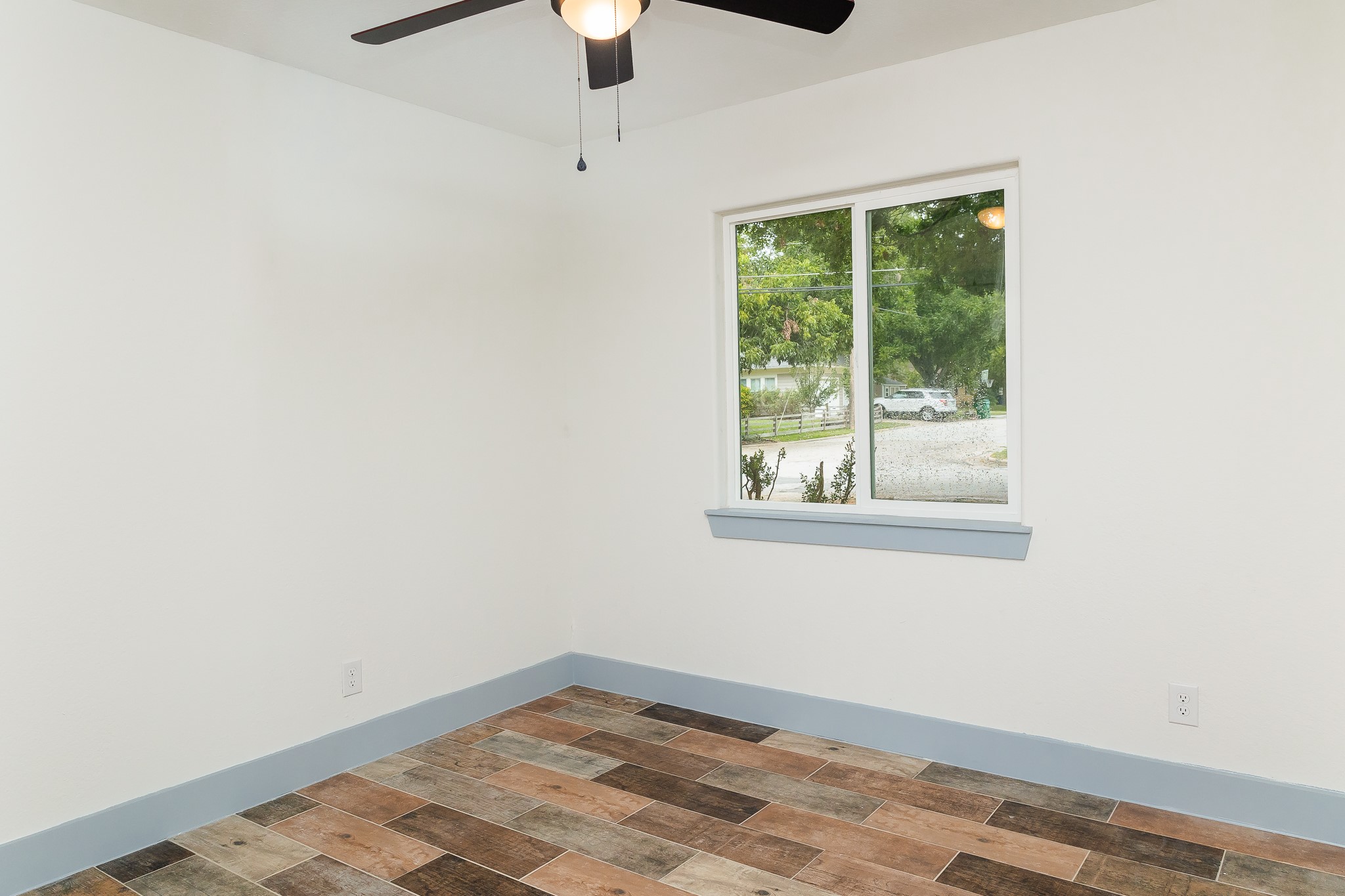 811 Matchett Property Photo 8