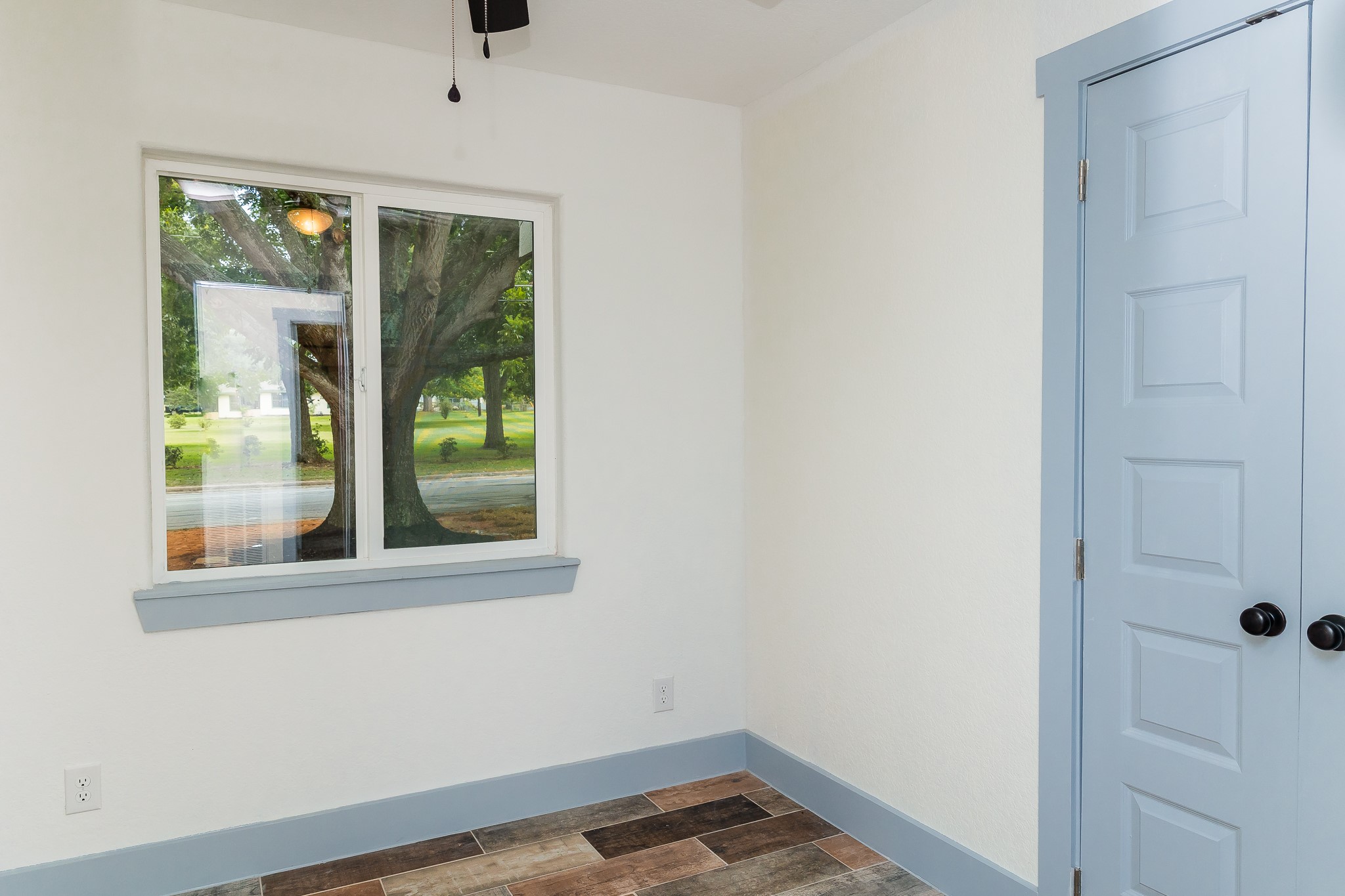 811 Matchett Property Photo 9