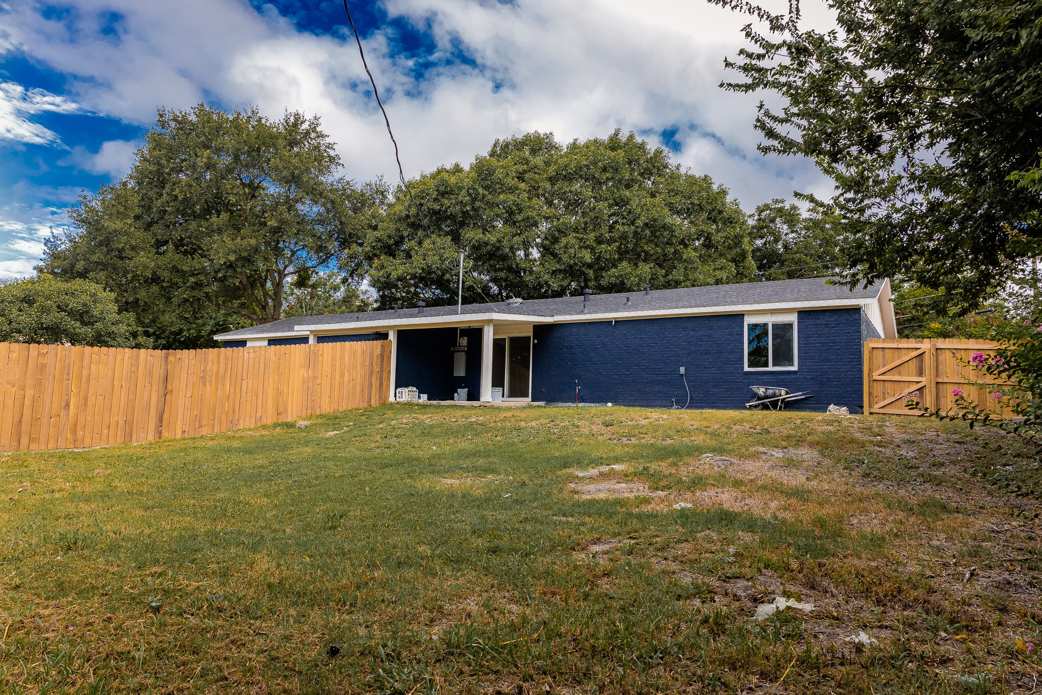 811 Matchett Property Photo 18