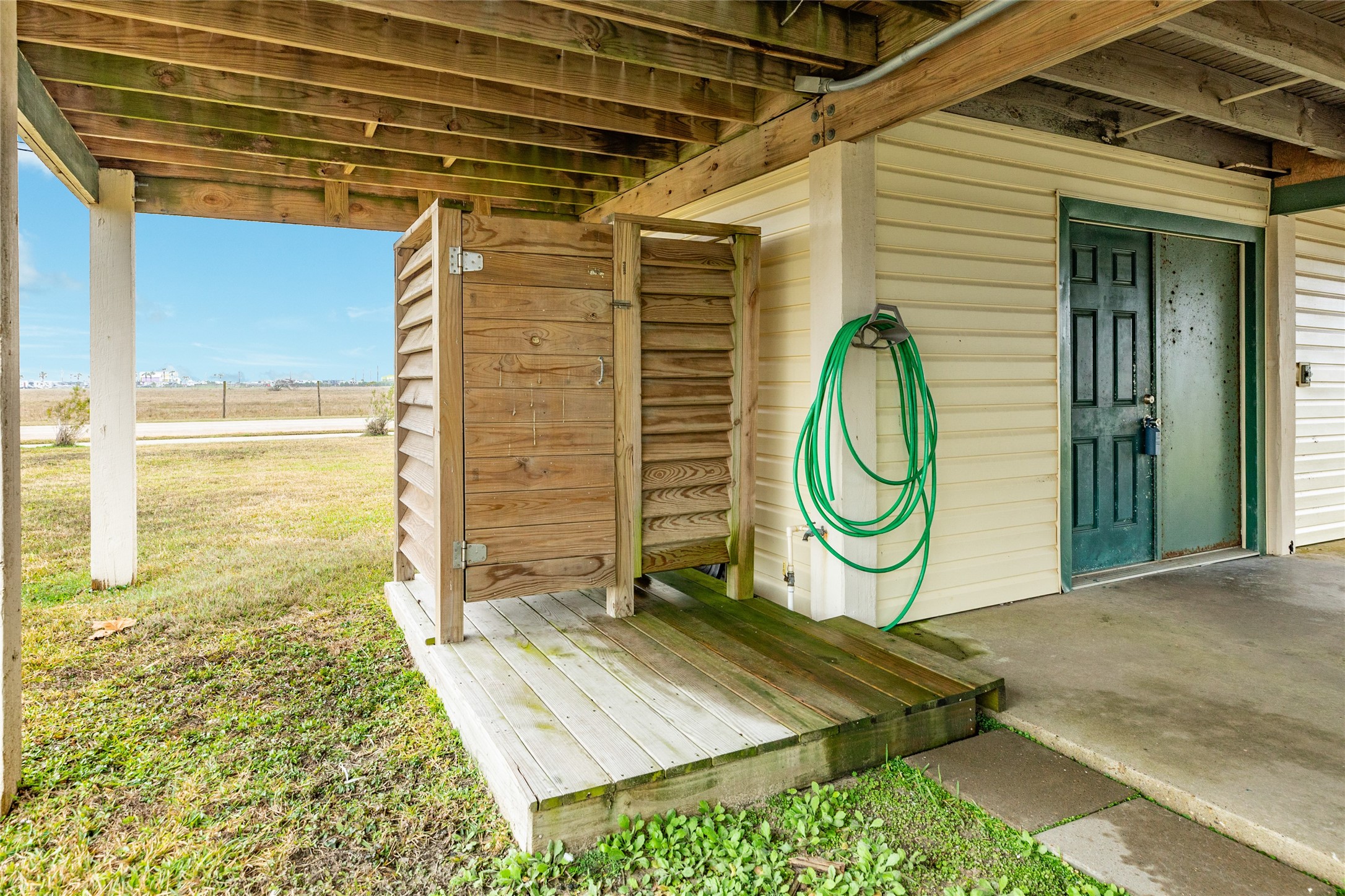16725 Captain Bligh Road Property Photo 13