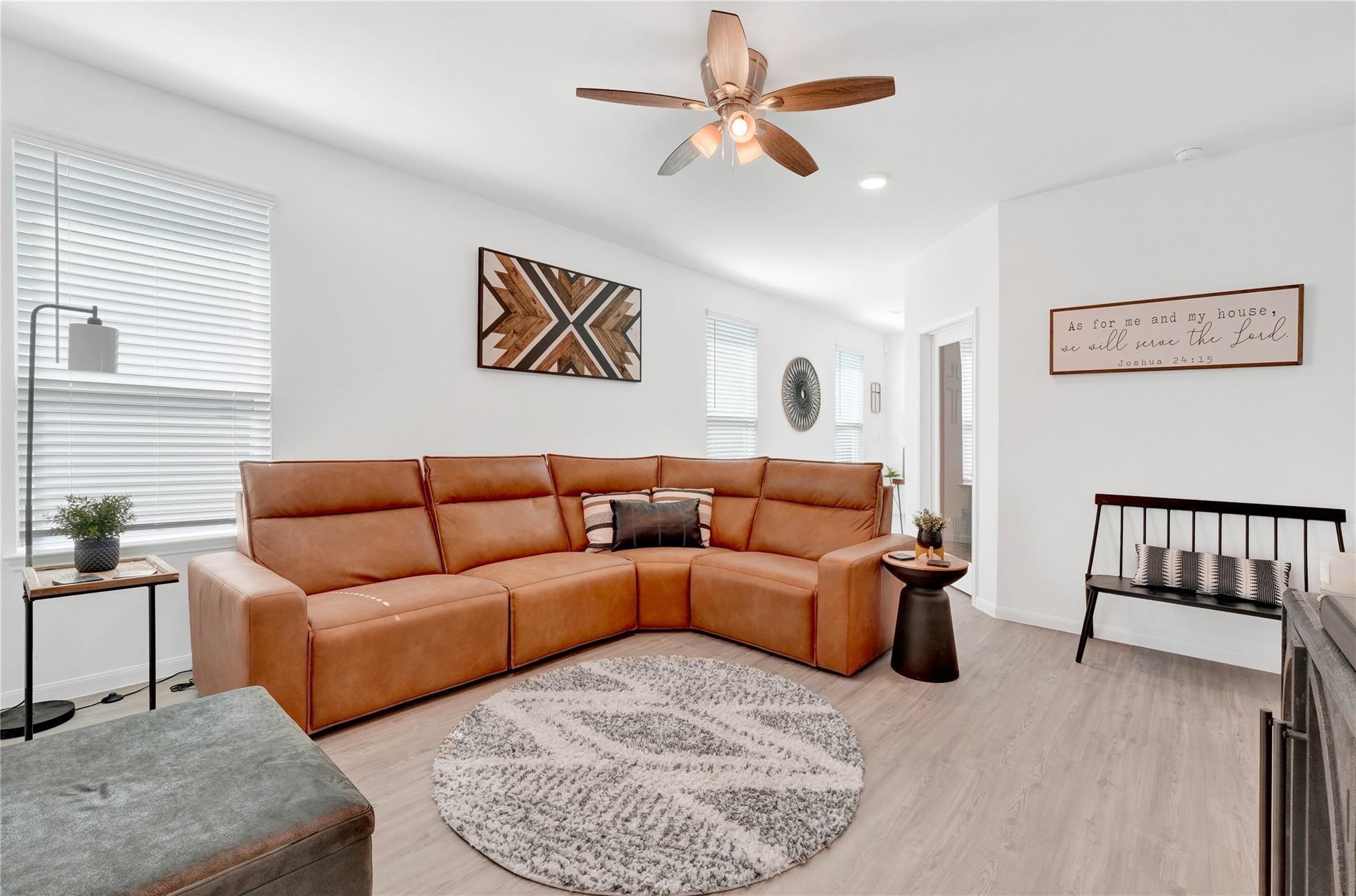 23907 Escardilla Drive Property Photo 5