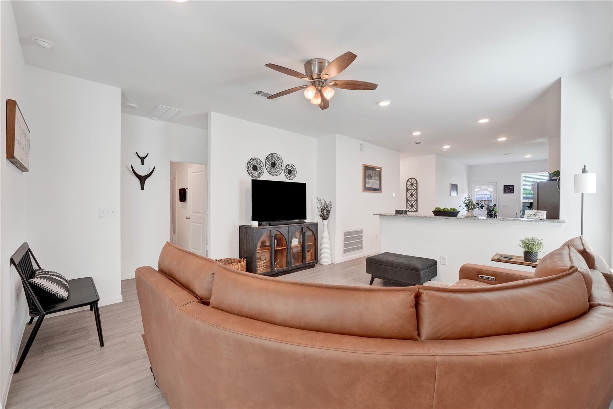 23907 Escardilla Drive Property Photo 6