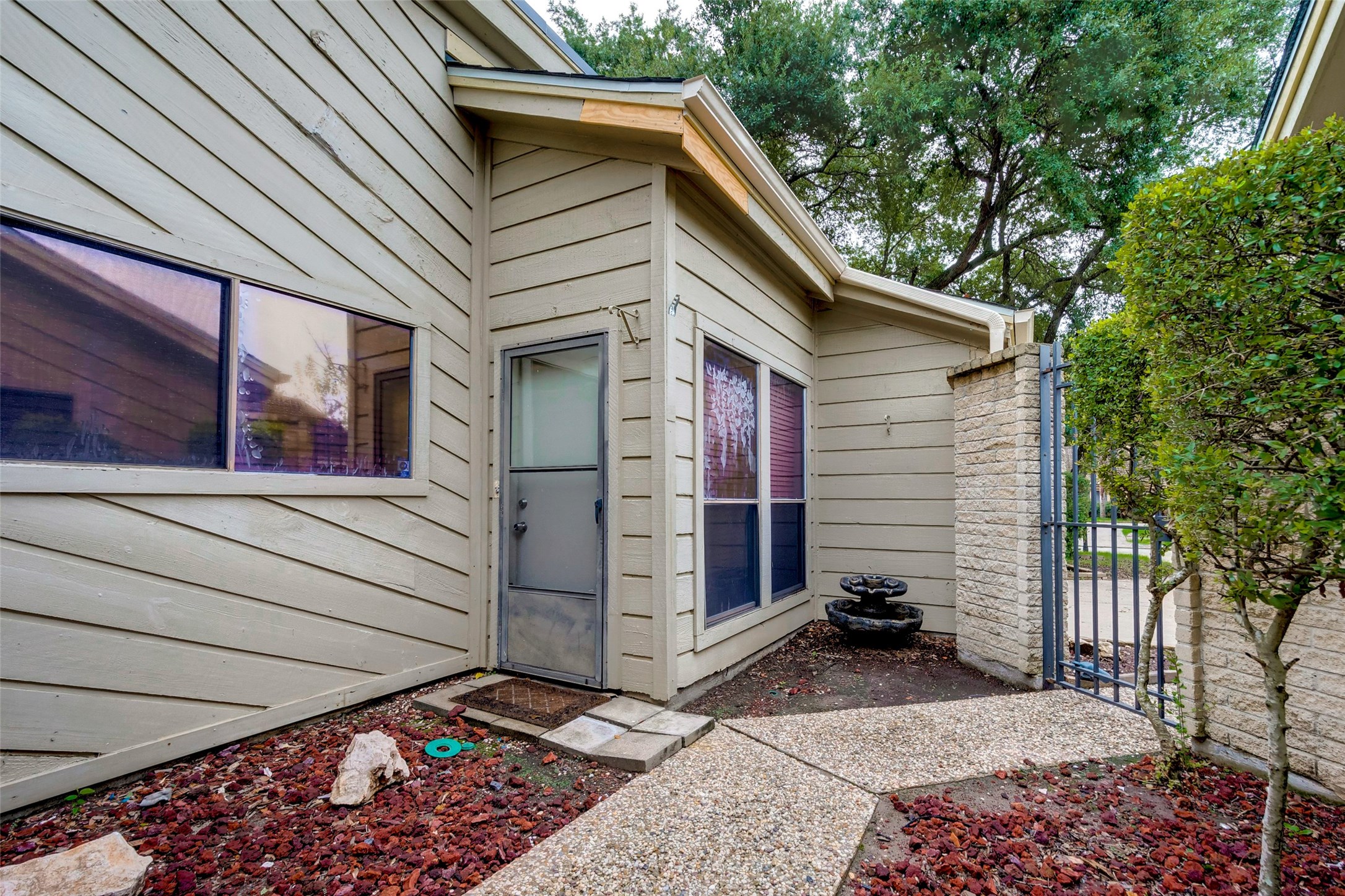 6030 Gallant Forest Drive Property Photo 6