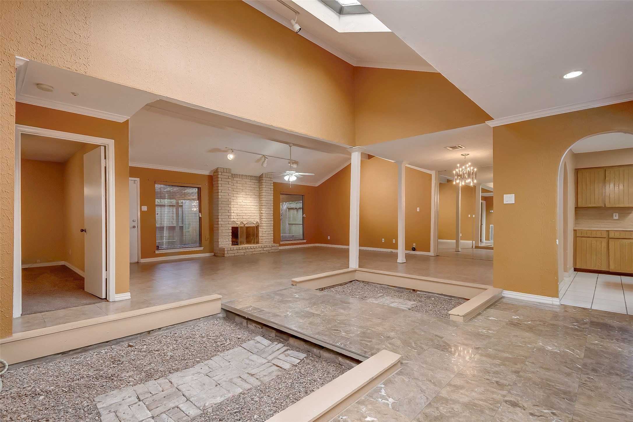 6030 Gallant Forest Drive Property Photo 8