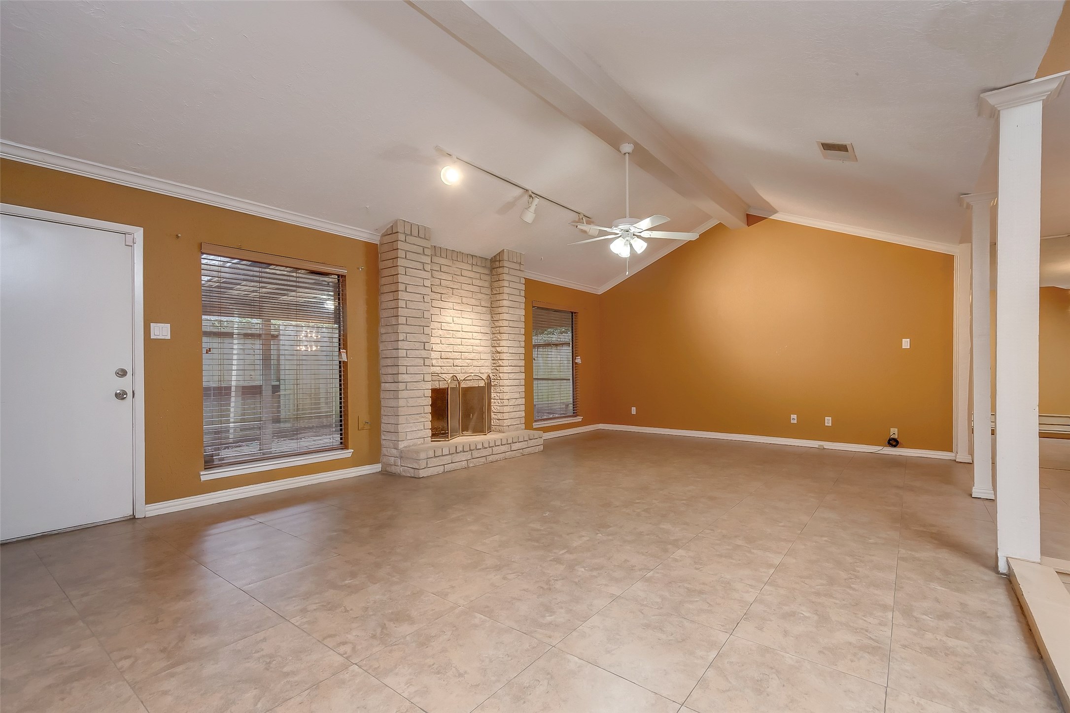 6030 Gallant Forest Drive Property Photo 10