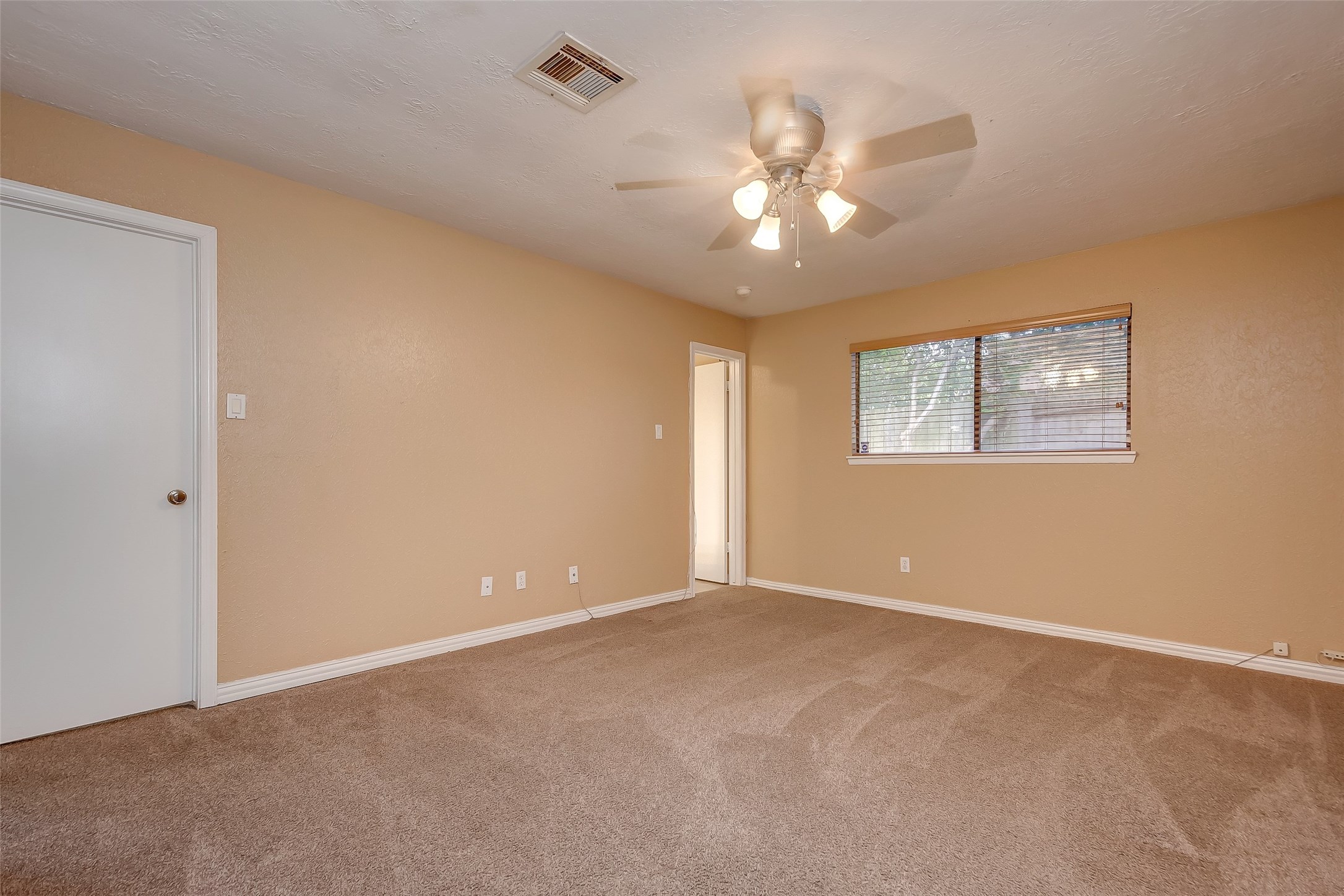 6030 Gallant Forest Drive Property Photo 23