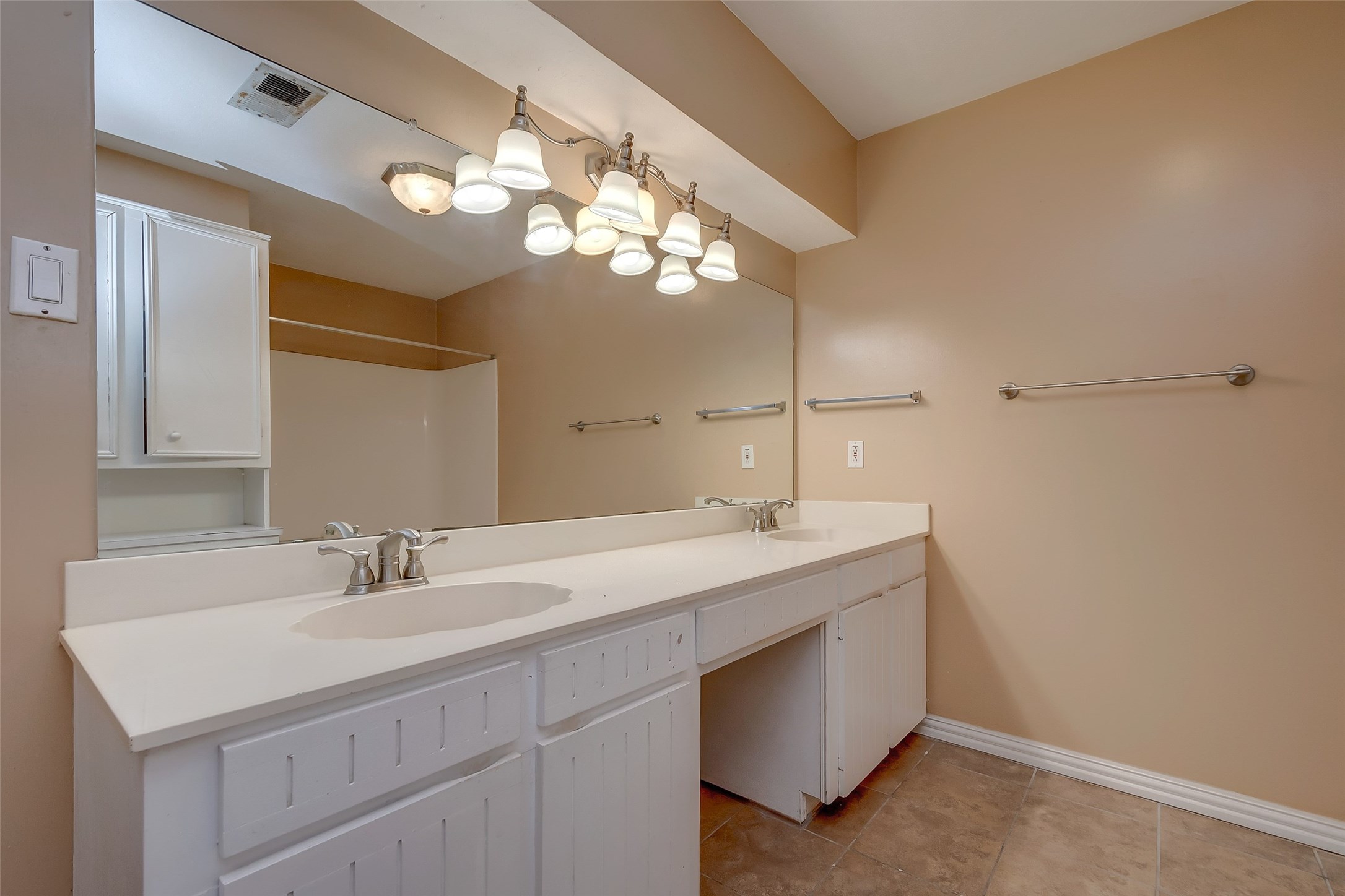 6030 Gallant Forest Drive Property Photo 27