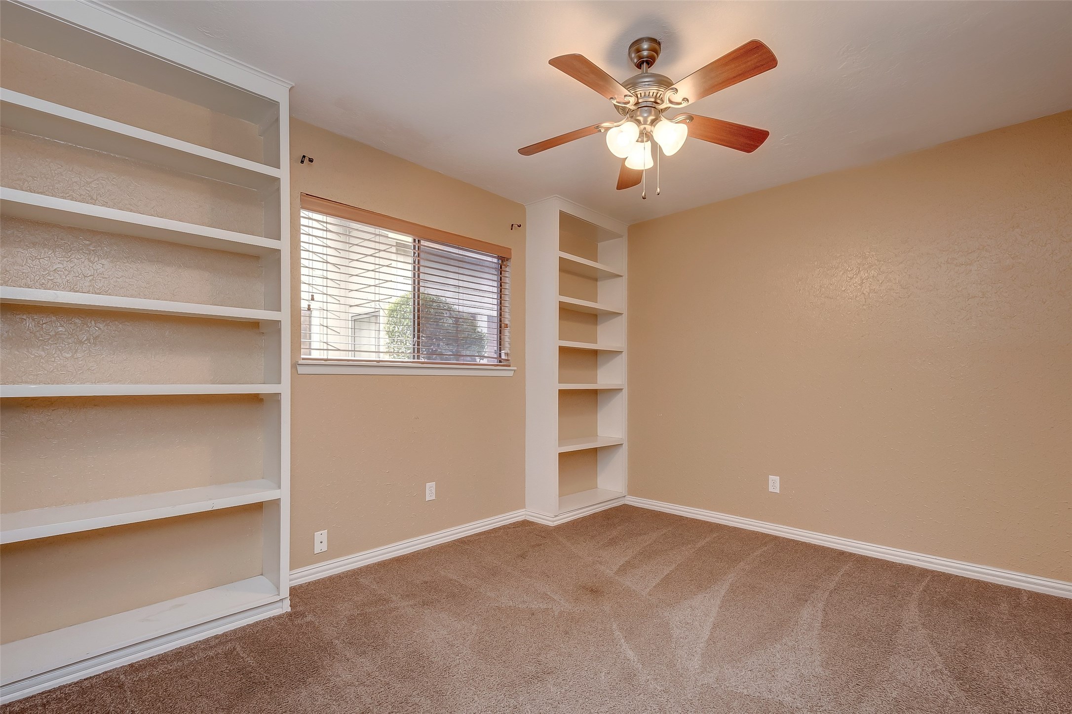 6030 Gallant Forest Drive Property Photo 31
