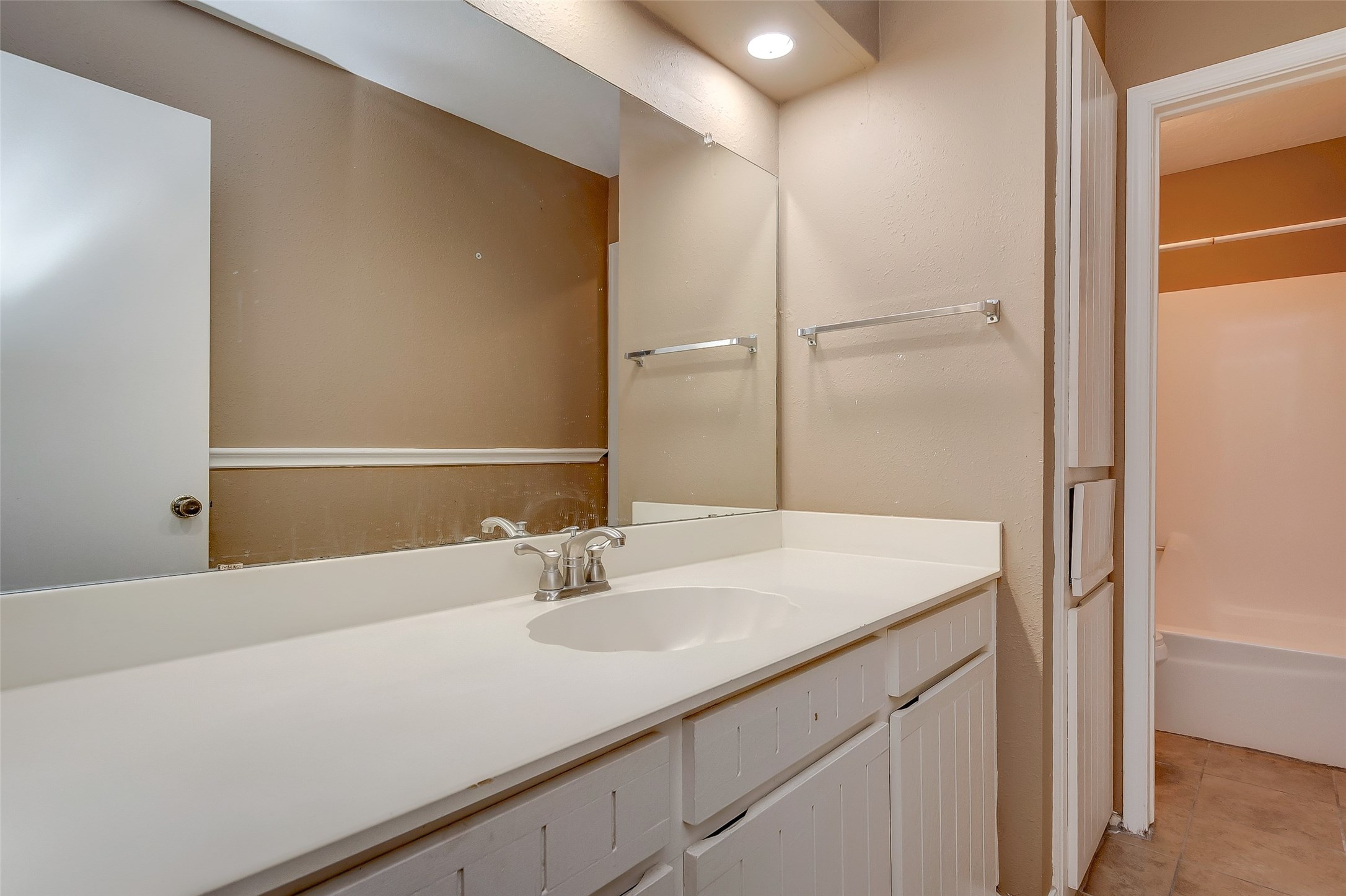 6030 Gallant Forest Drive Property Photo 32