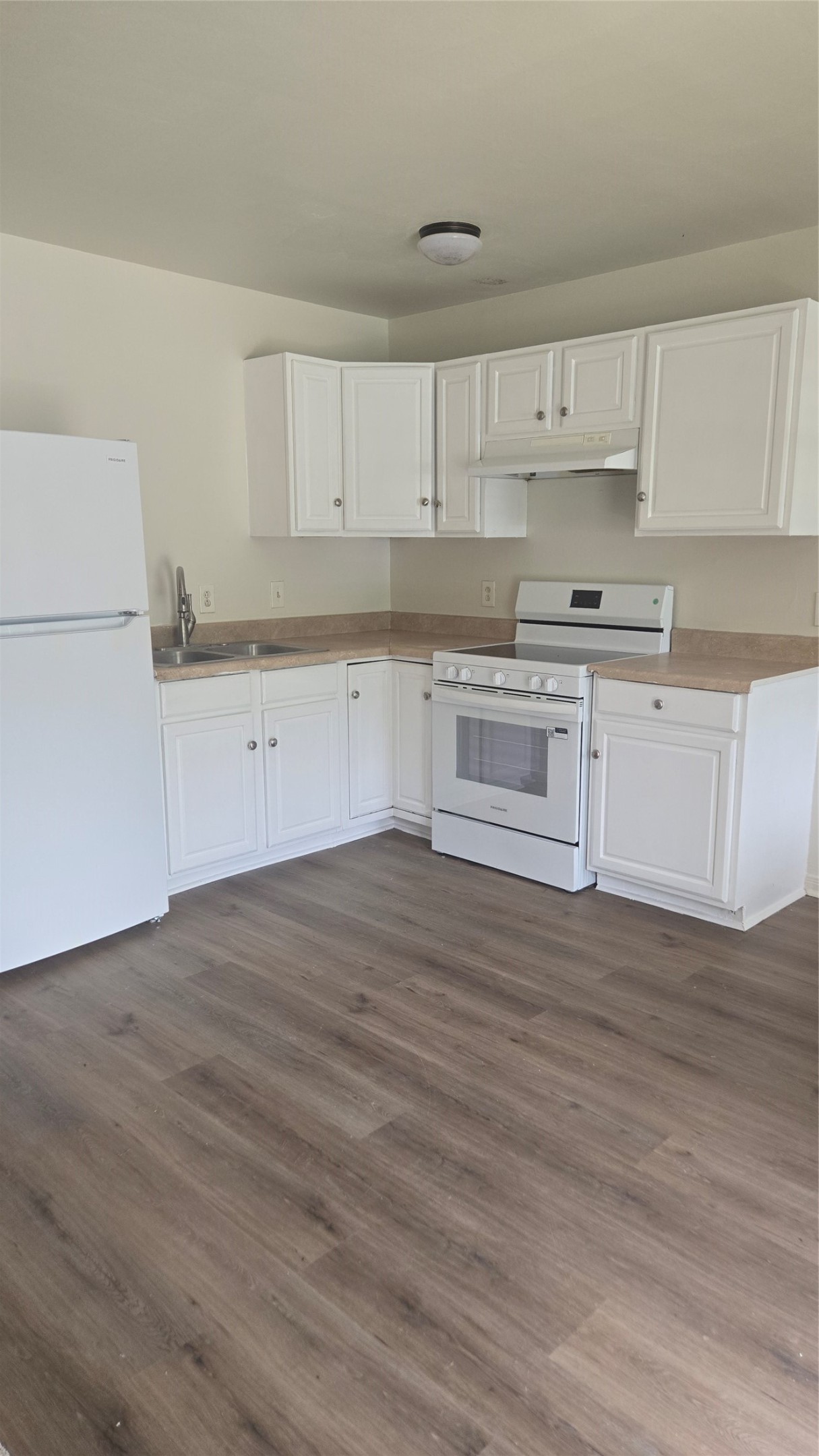 4745 5th Street Property Photo 5