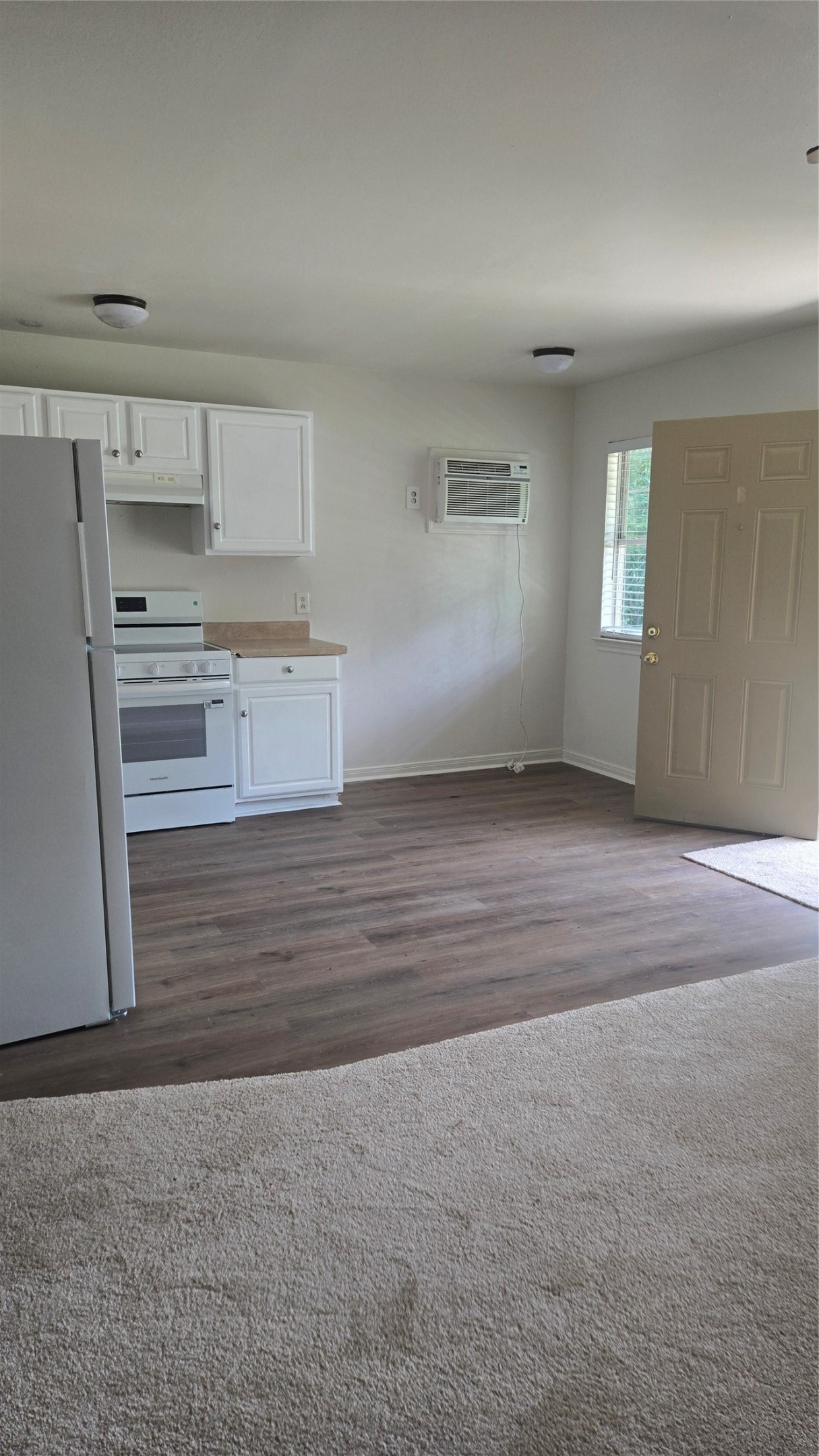 4745 5th Street Property Photo 6