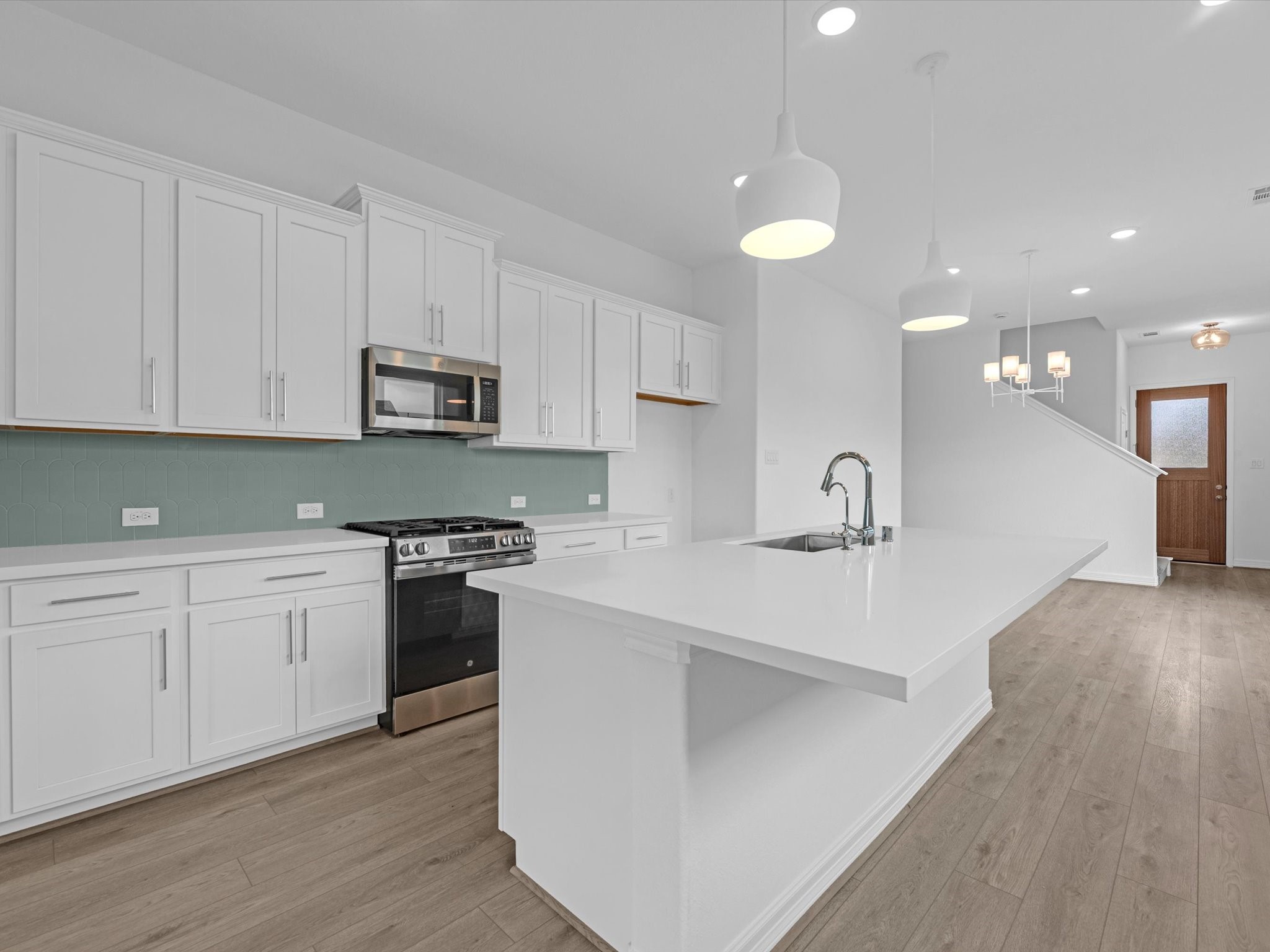 19023 Magnolia Willow Lane Property Photo 2