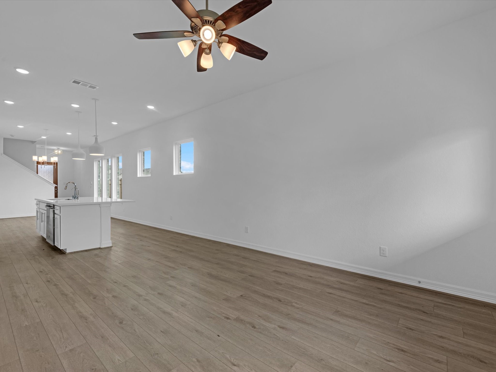 19023 Magnolia Willow Lane Property Photo 5
