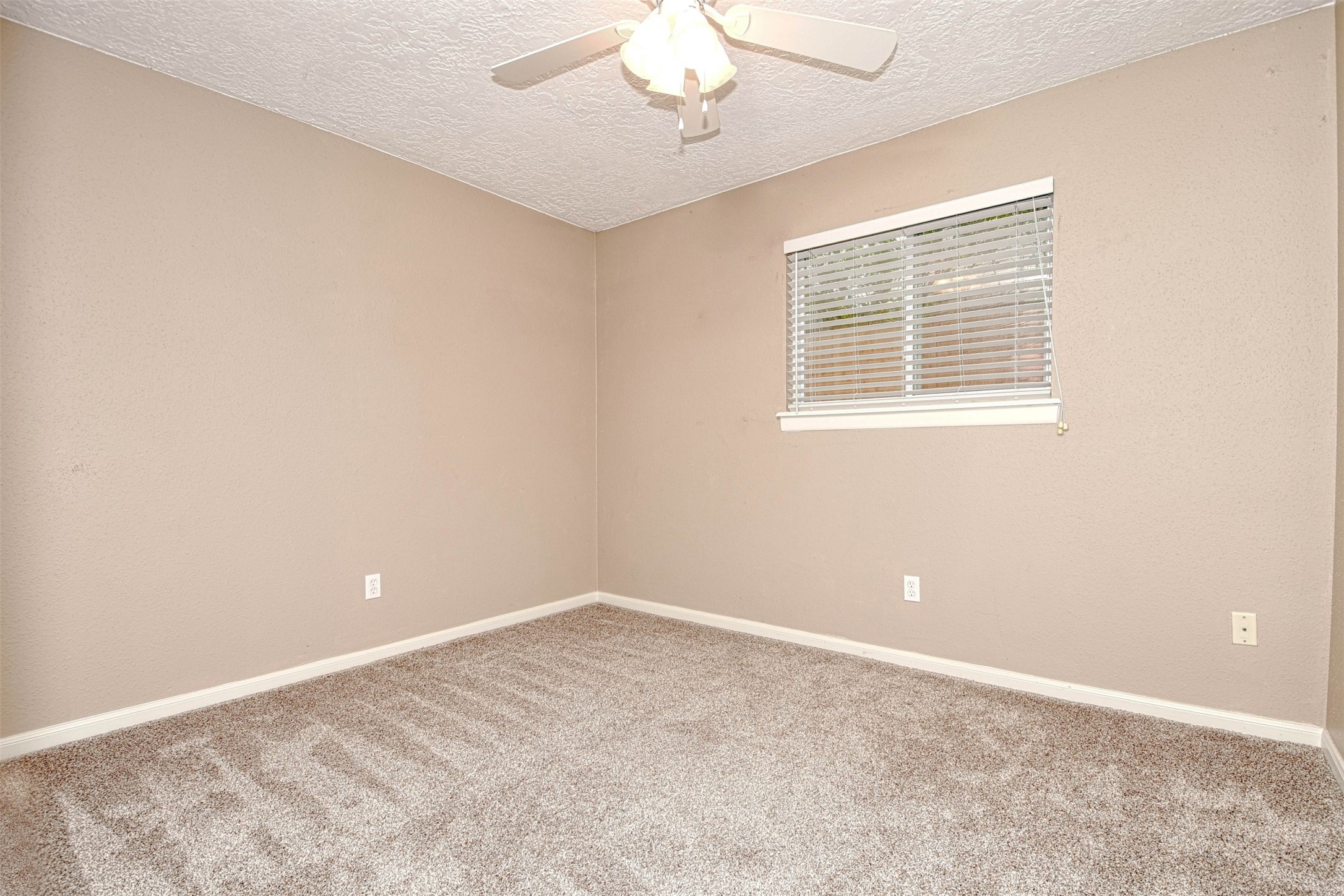 518 Moore Street Property Photo 11