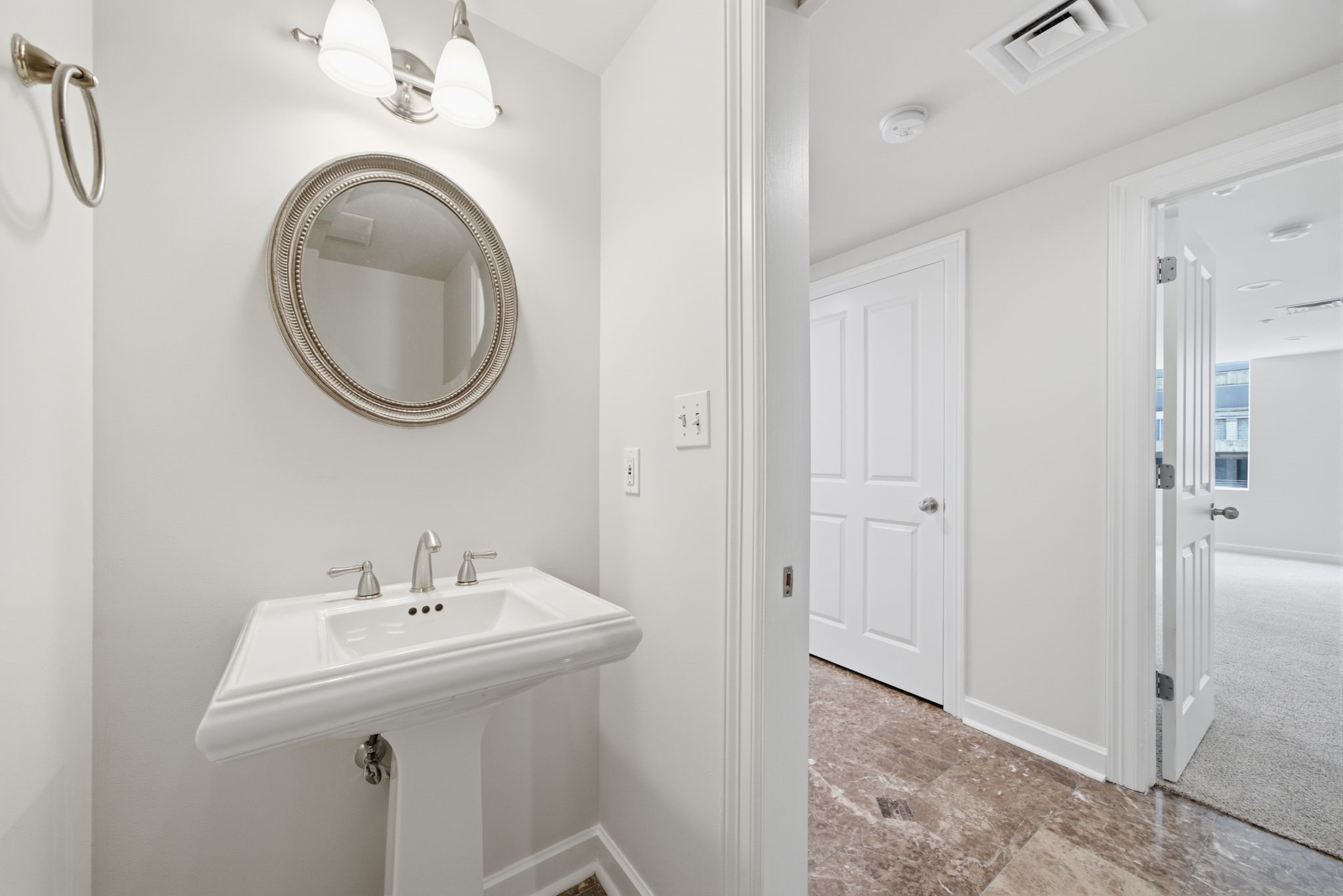 914 Main Street 1101 Property Photo 16