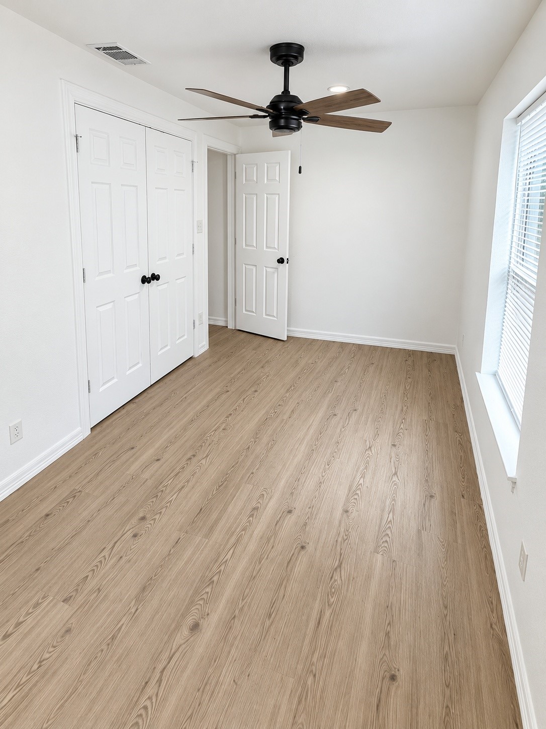 7402 Navigation Boulevard Property Photo 10