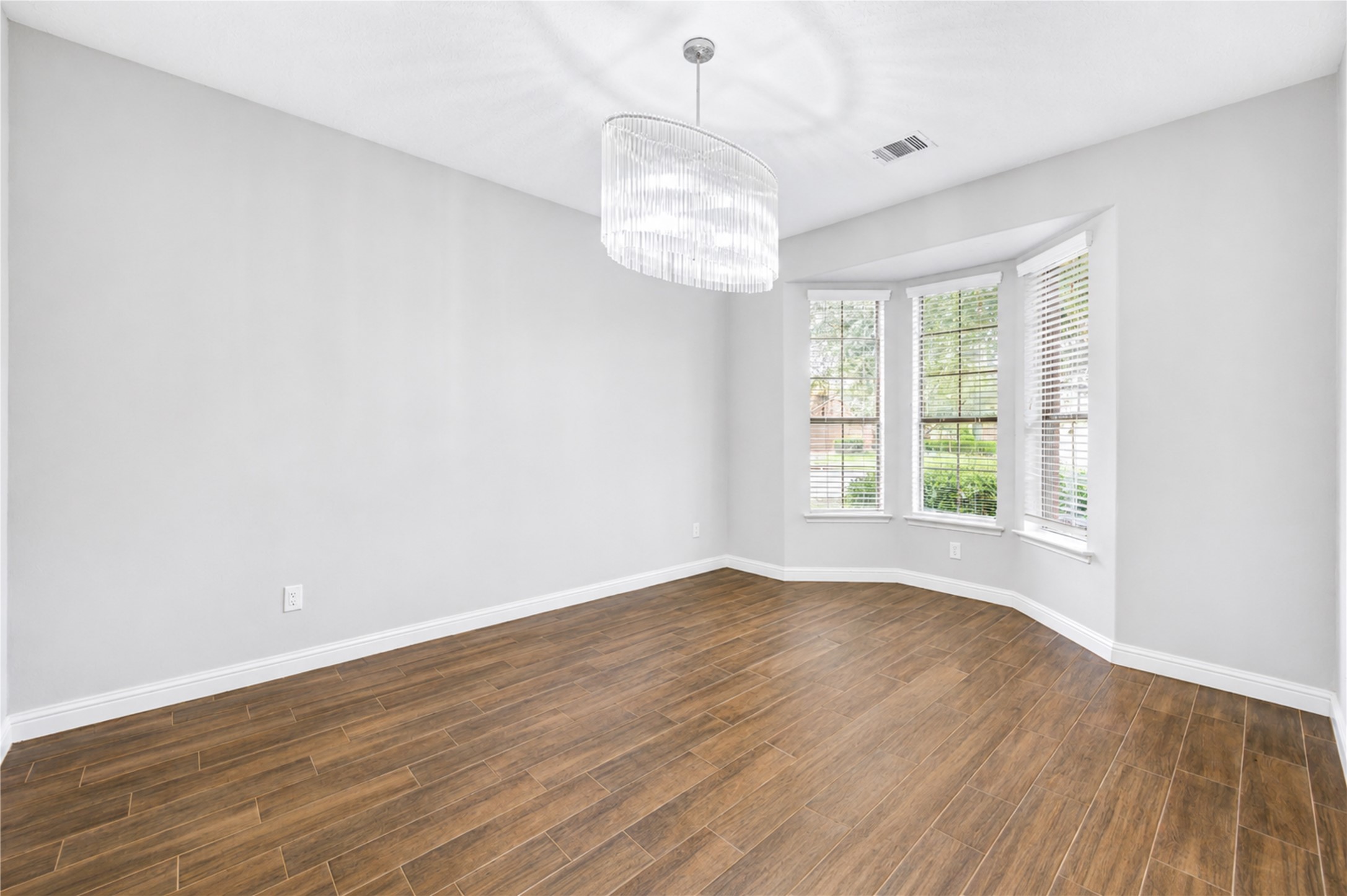 20138 Jasper Oaks Drive Property Photo 5