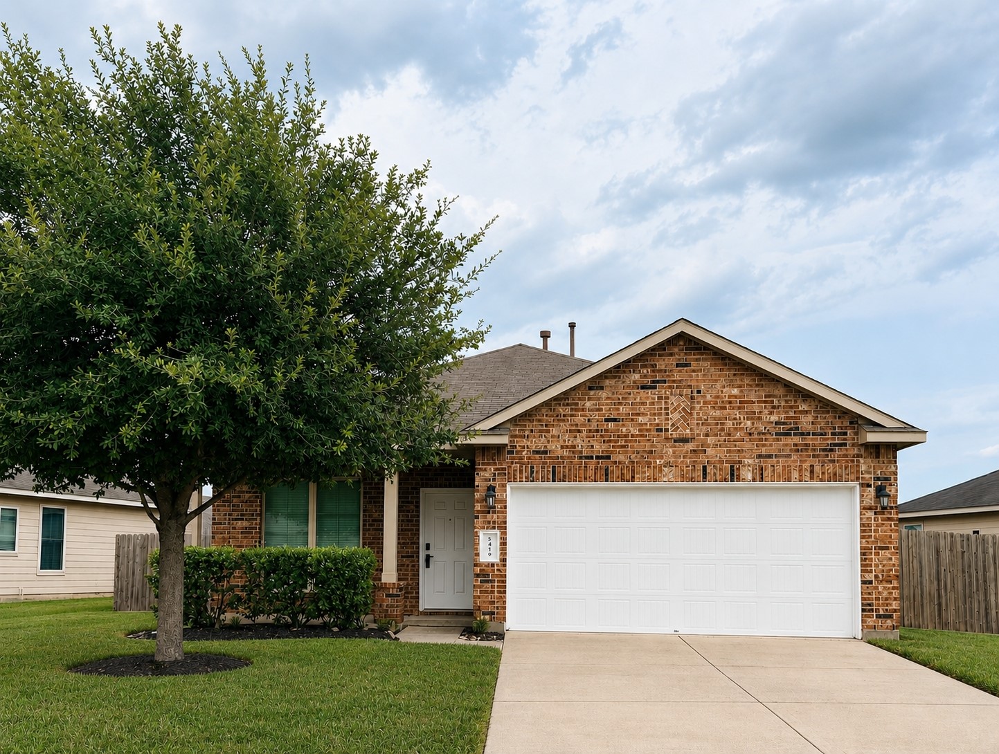5402 Roaring Peaks Lane Property Photo