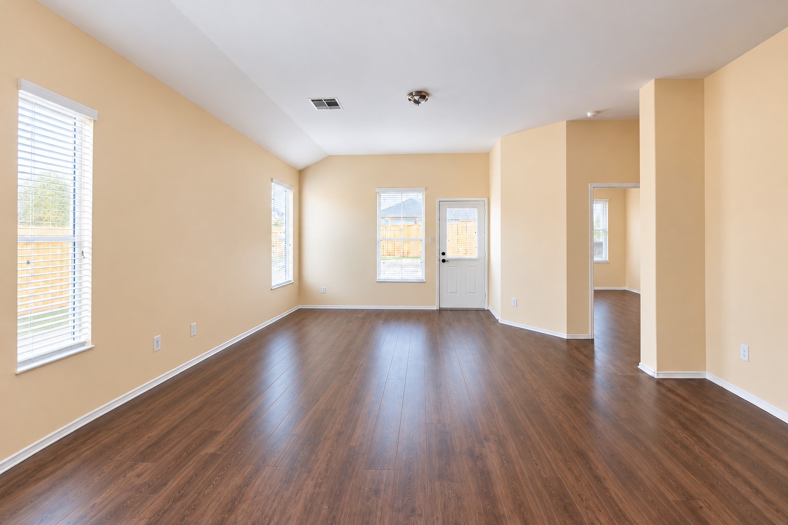5402 Roaring Peaks Lane Property Photo 23