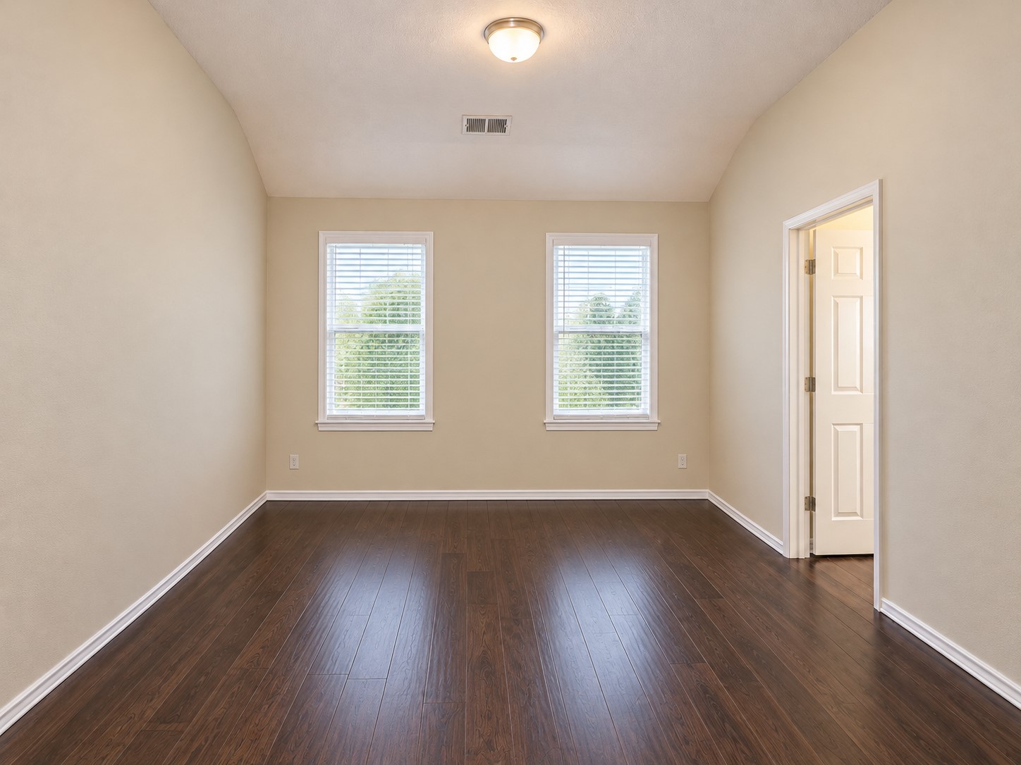 5402 Roaring Peaks Lane Property Photo 25
