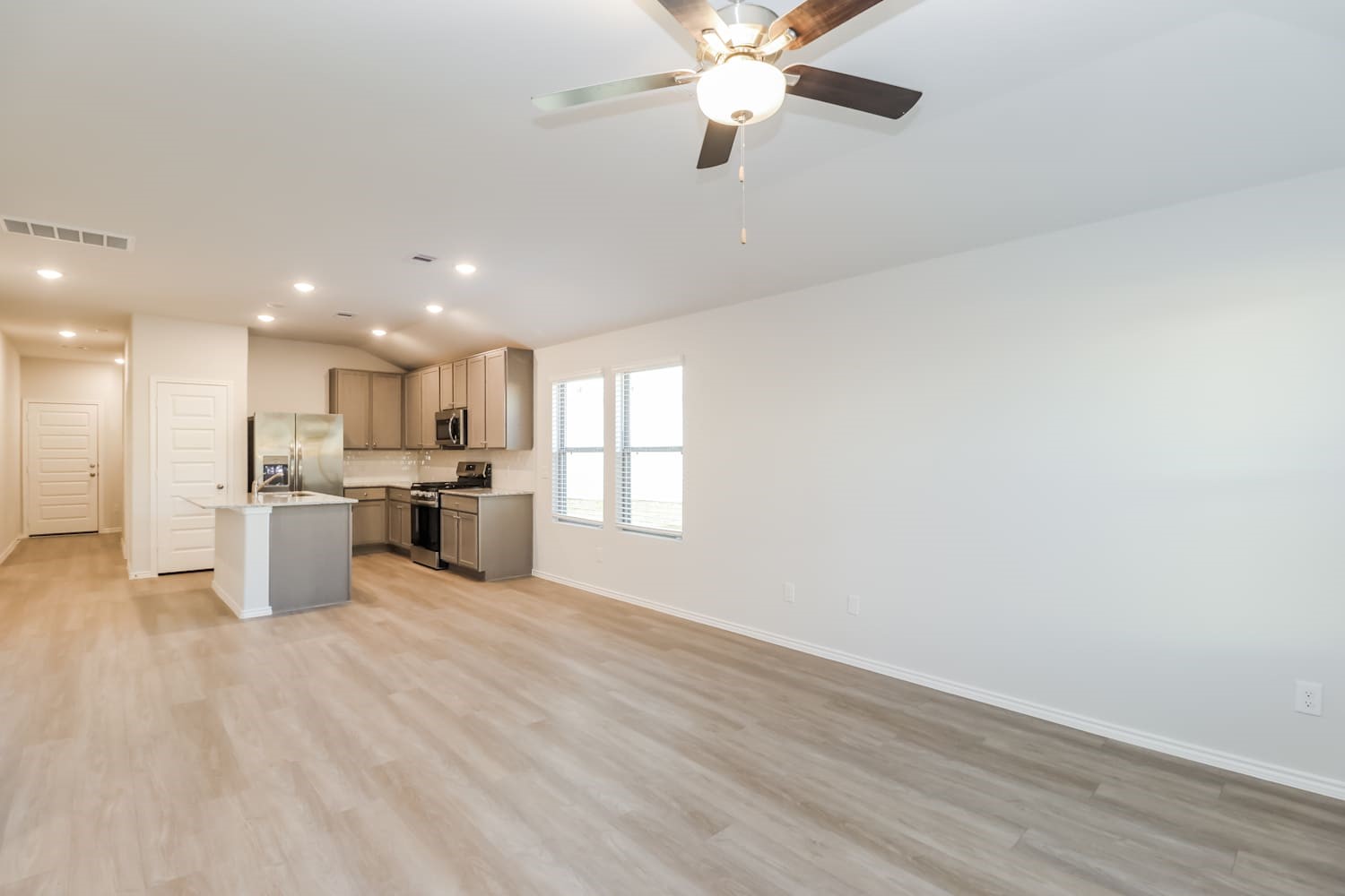 24816 Scilla Way Property Photo 5