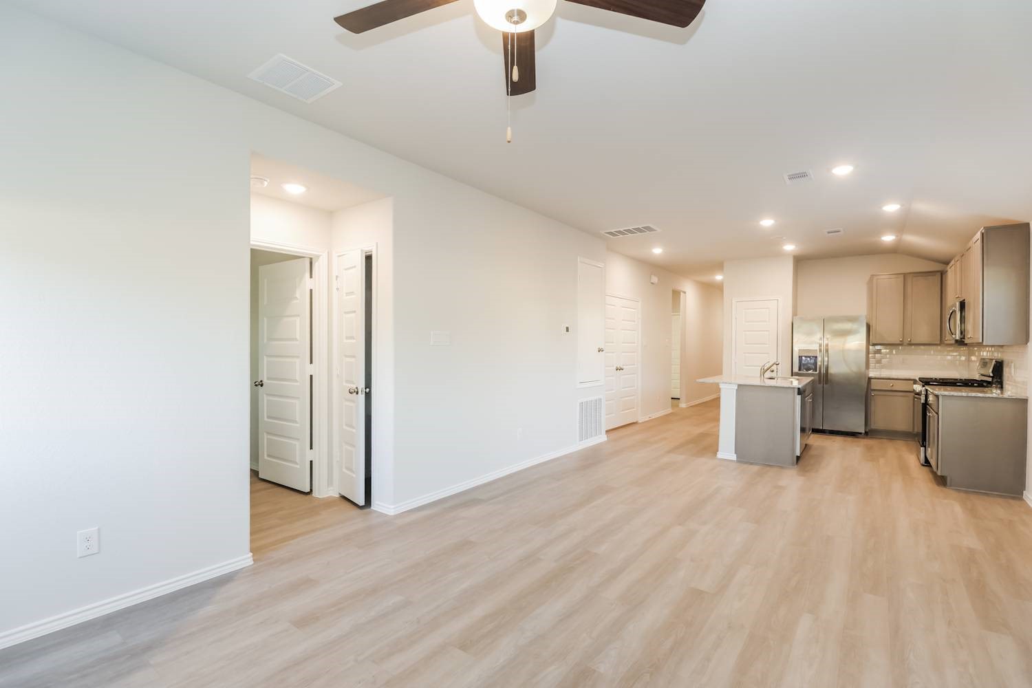 24816 Scilla Way Property Photo 6