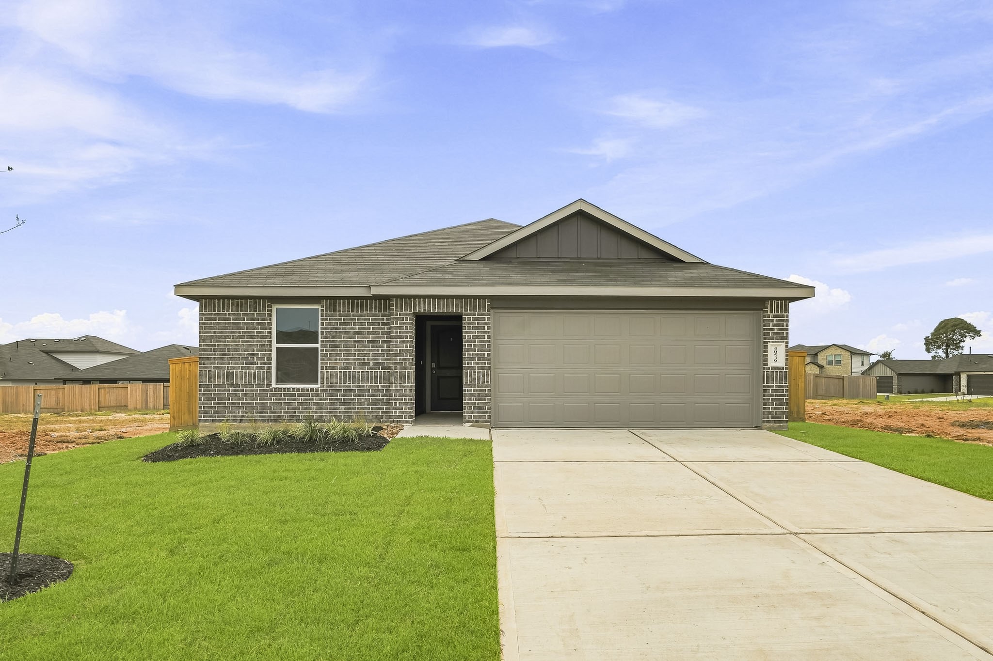 40539 Clover Willow Drive Property Photo 1