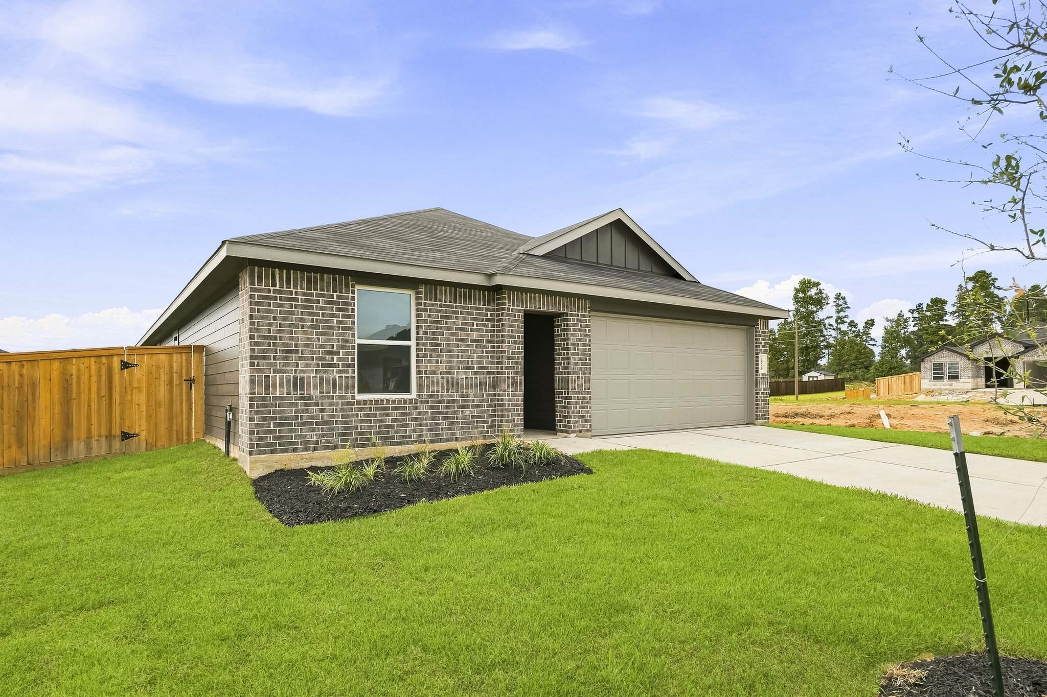 40539 Clover Willow Drive Property Photo 2