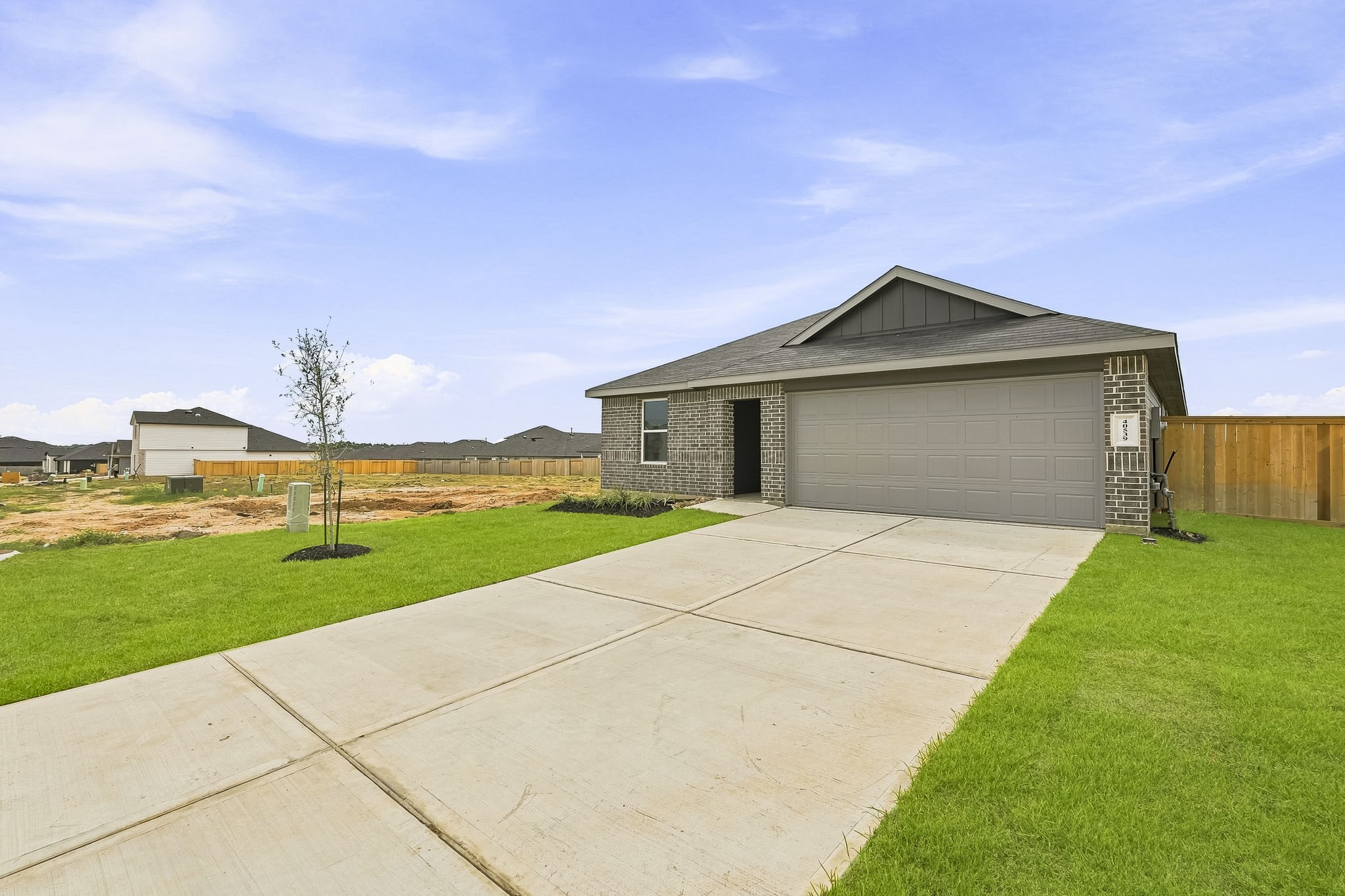 40539 Clover Willow Drive Property Photo 3