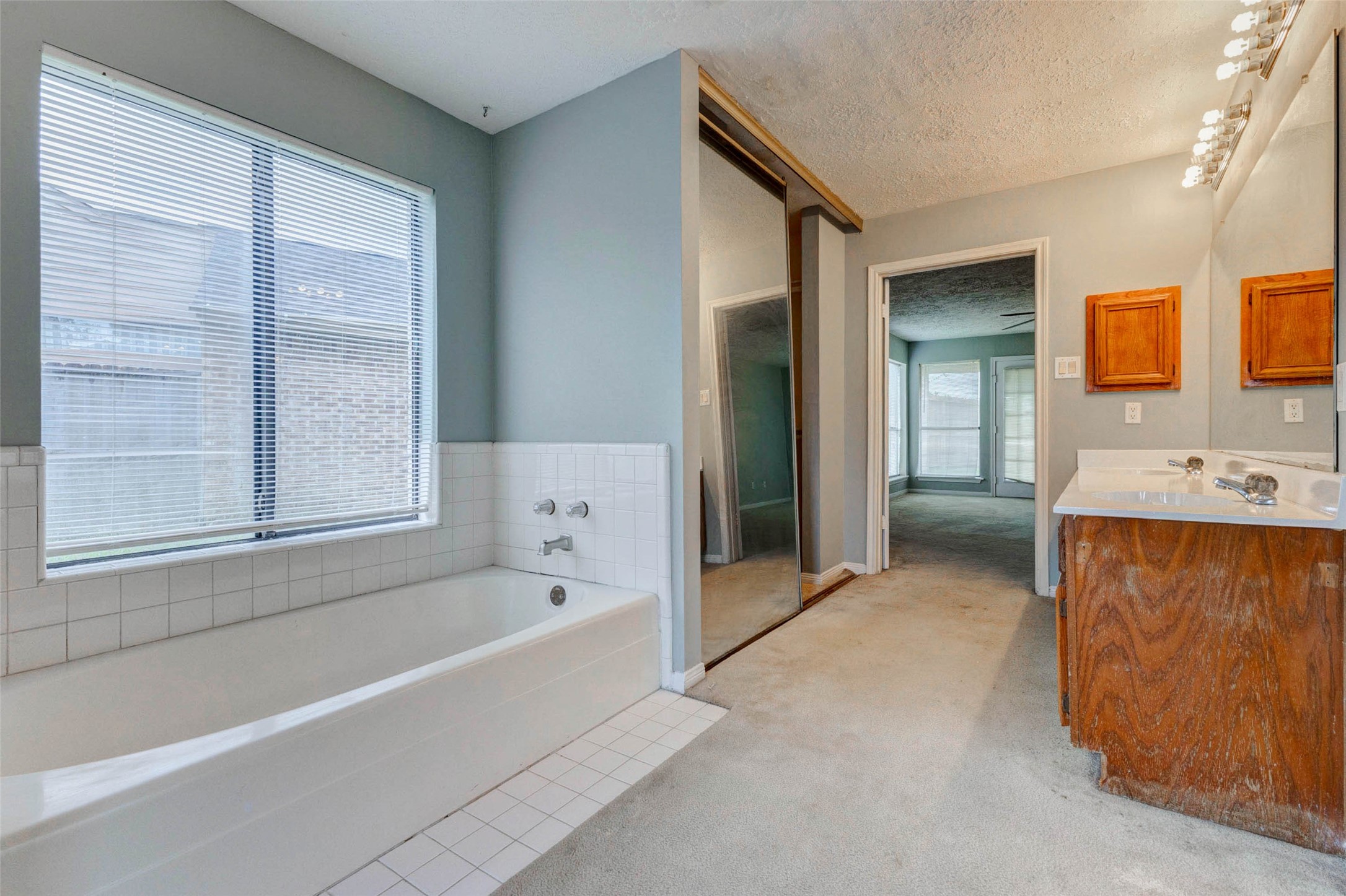 3102 Ashford Bend Drive Property Photo 13