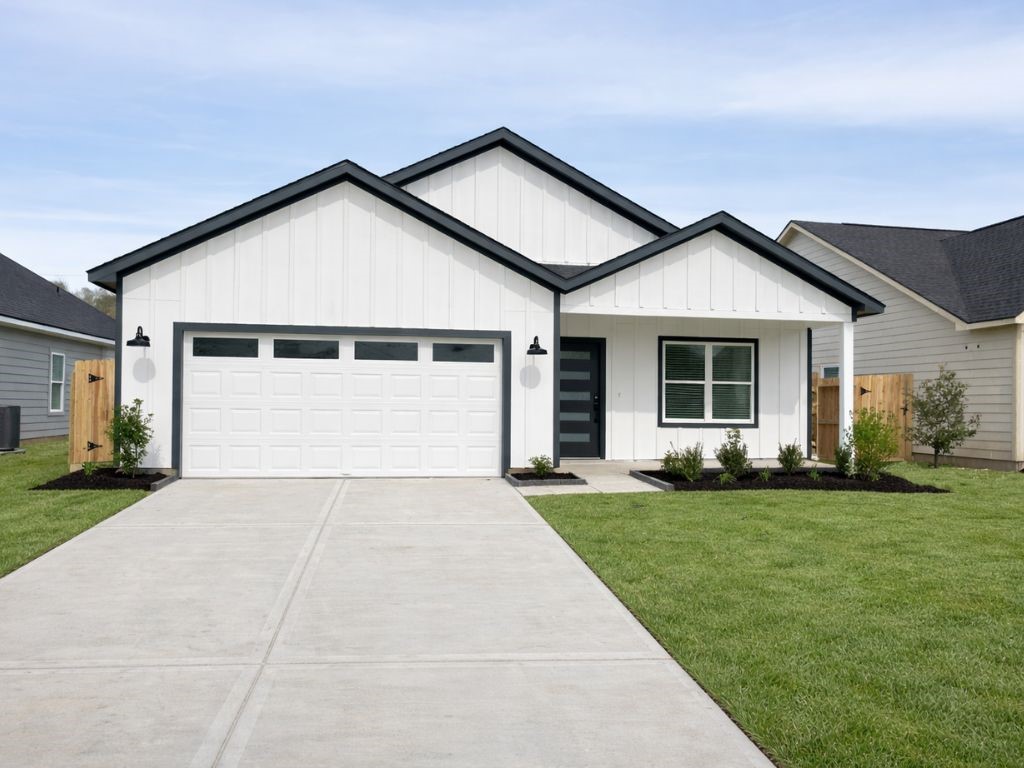 25701 John Wayne Road Property Photo 1