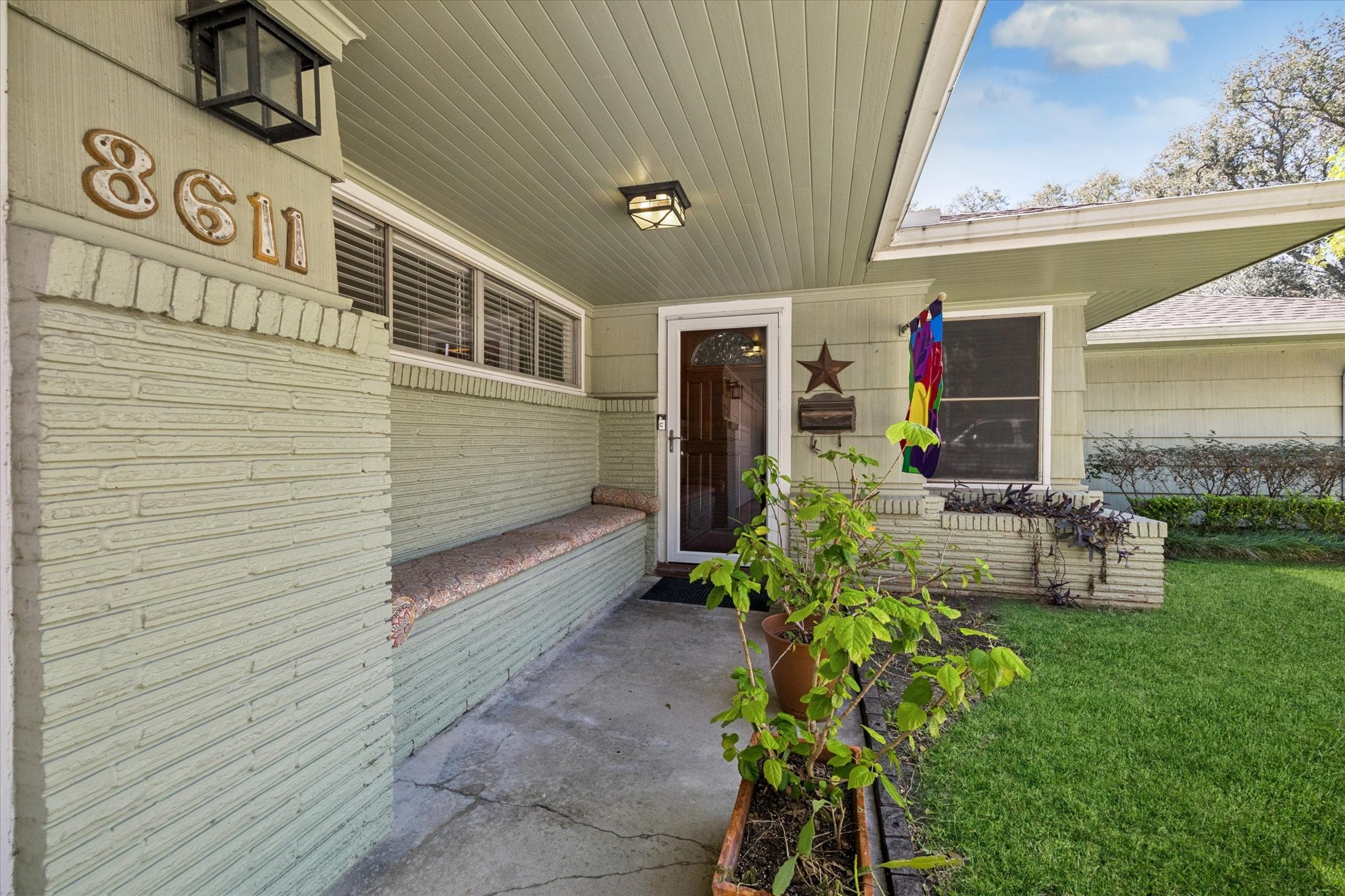 8611 Ferris Drive Property Photo 5
