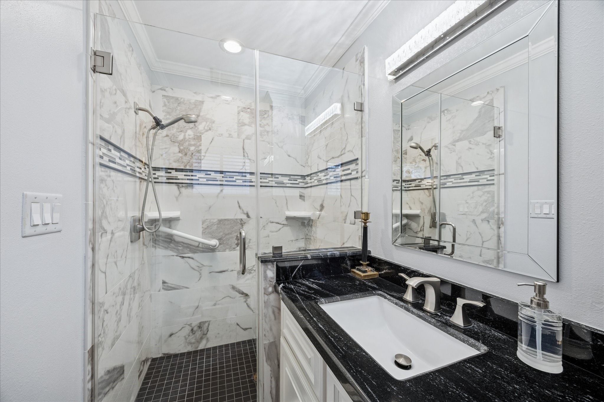 8611 Ferris Drive Property Photo 21