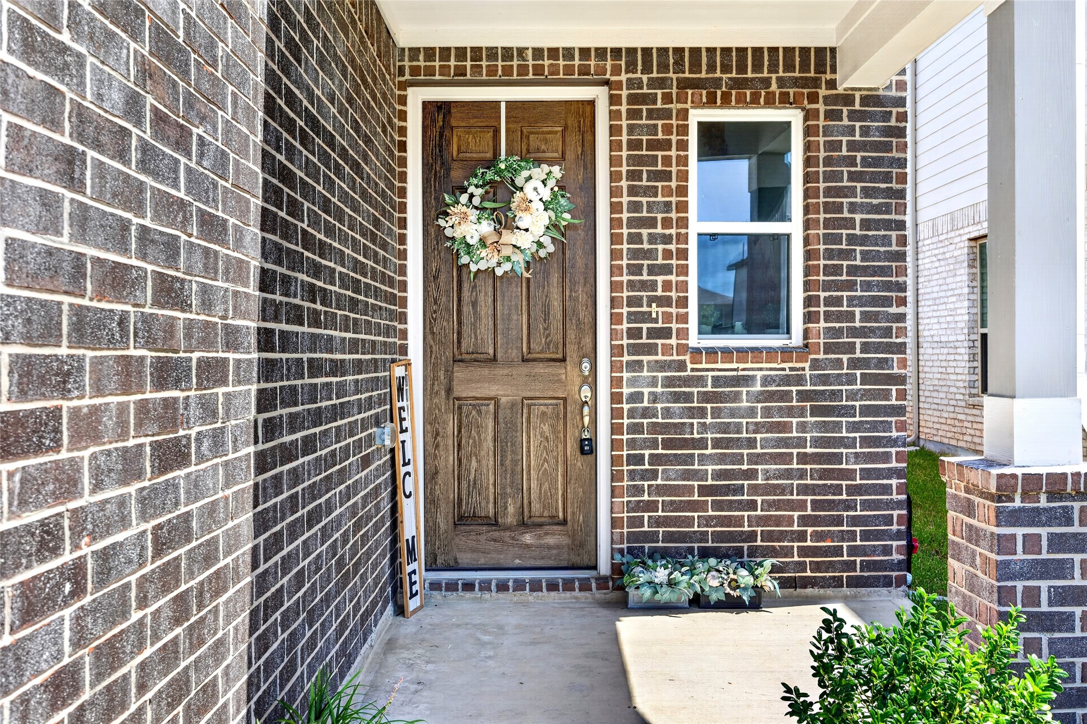 25231 Benroe Street Property Photo 5
