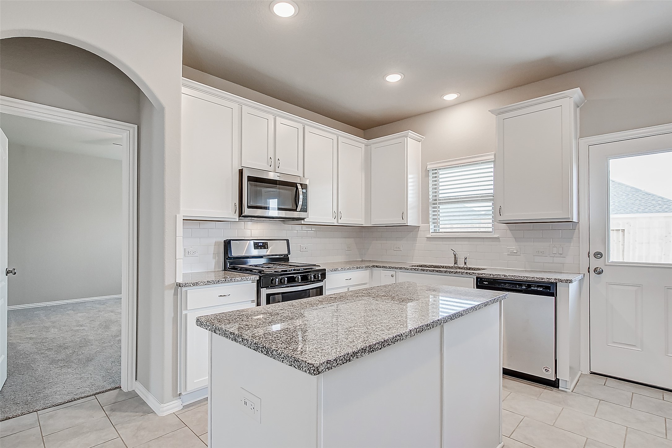 31322 Spotted Saddle Hollow Lane Property Photo 8