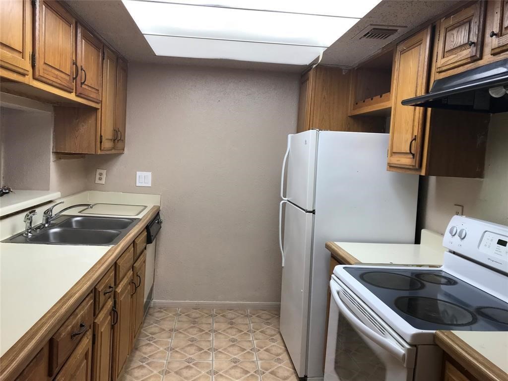 2826 S Bartell Drive 35 Property Photo 6