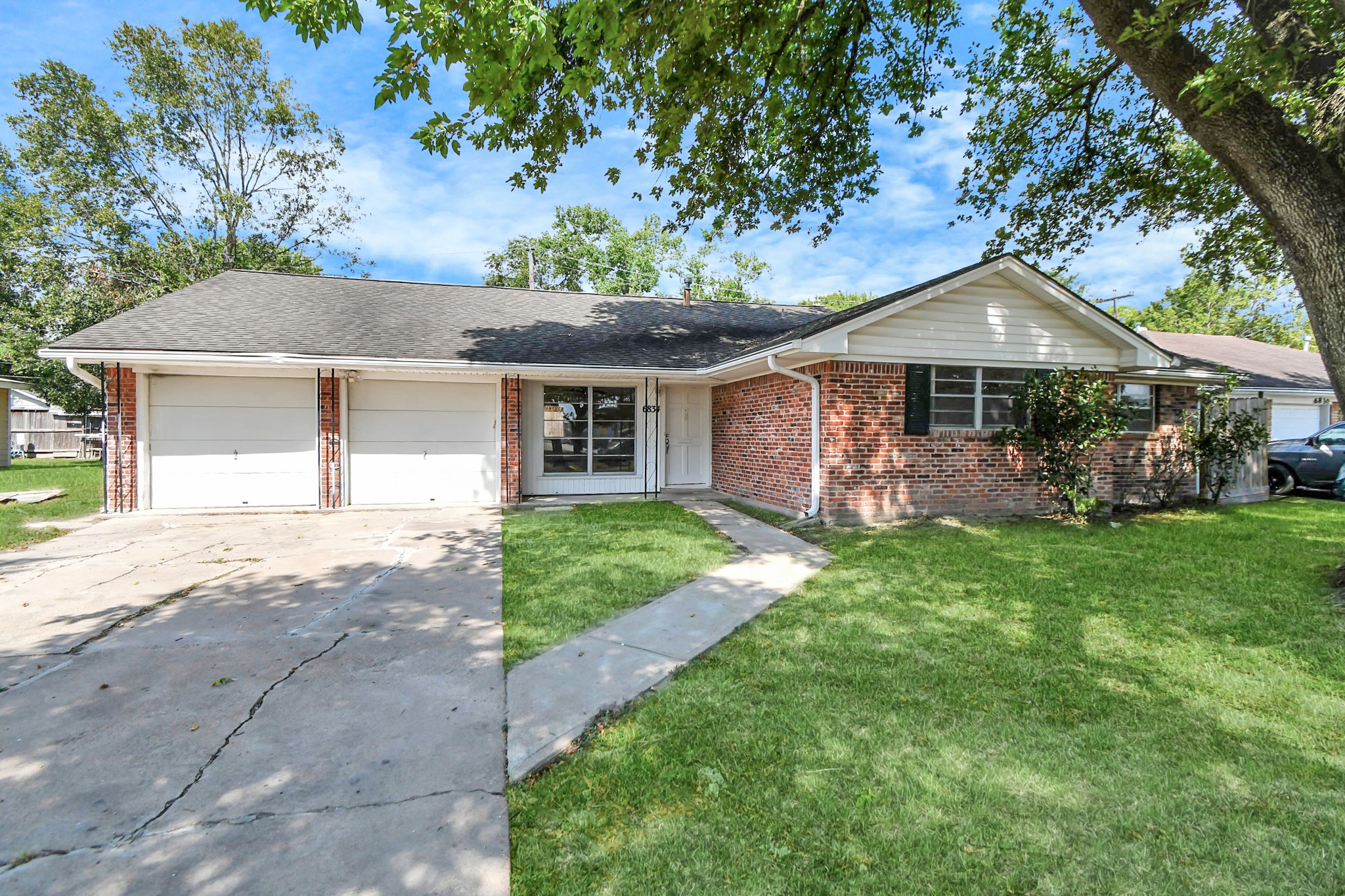 6834 Beechnut Street Property Photo