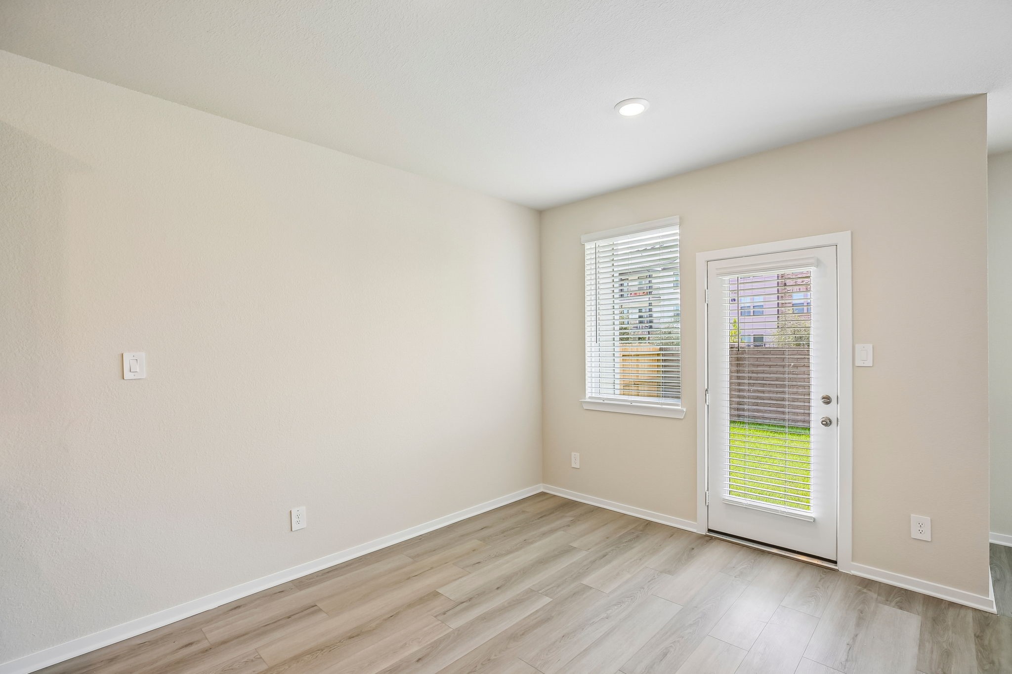 1007 Cedar Place Lane Property Photo 22