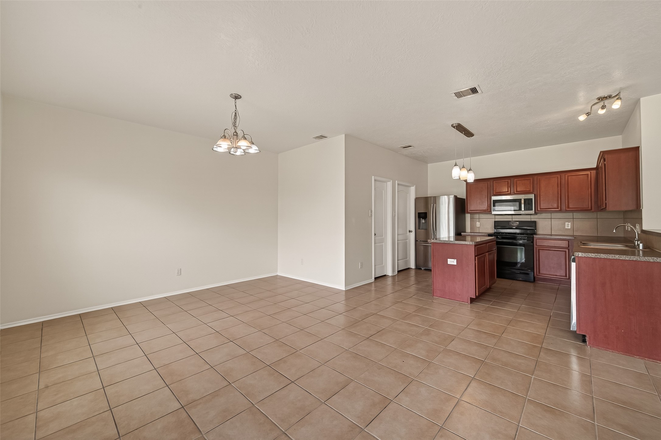 18518 Bare Meadow Lane Property Photo 13