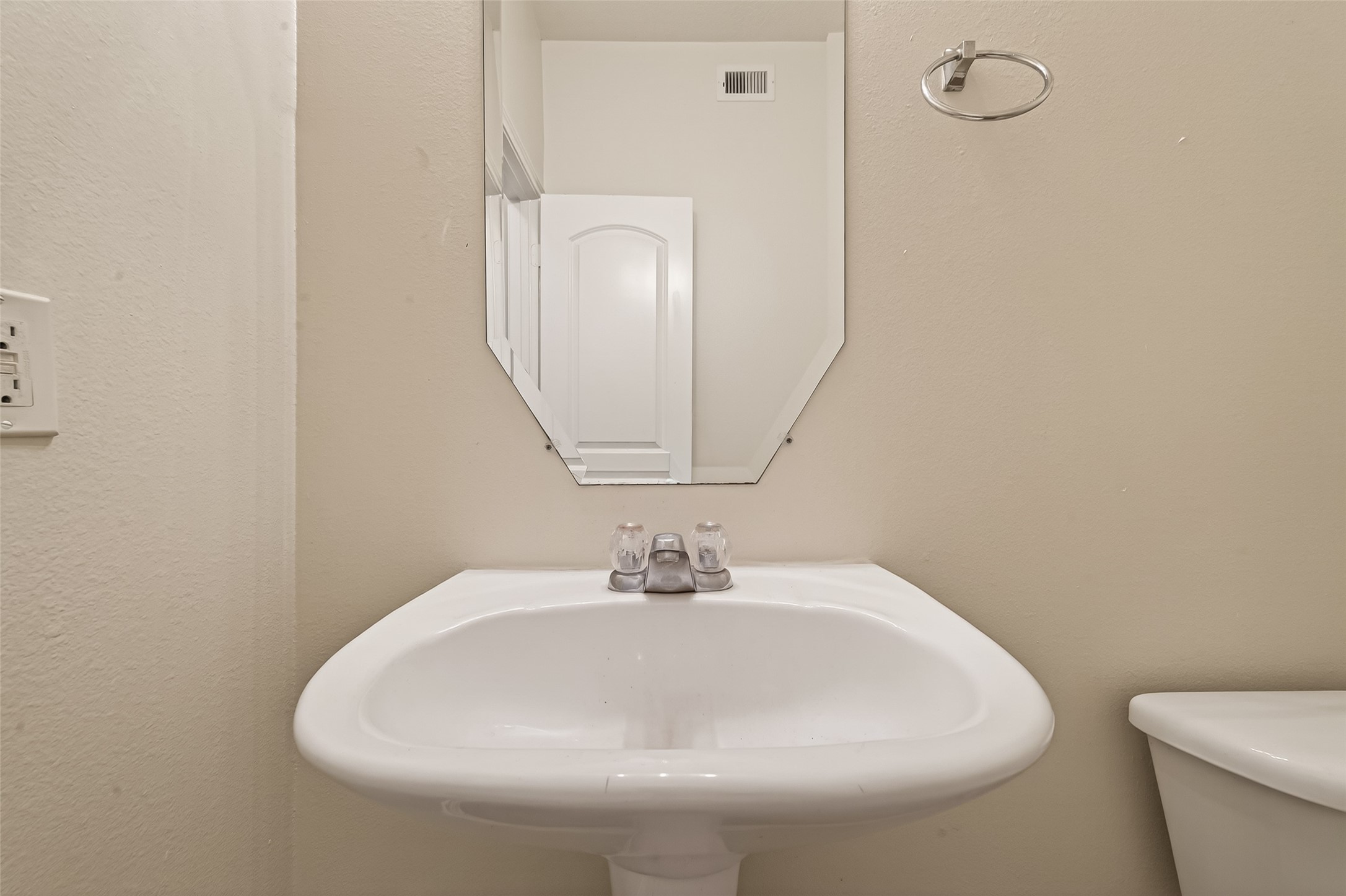 18518 Bare Meadow Lane Property Photo 23