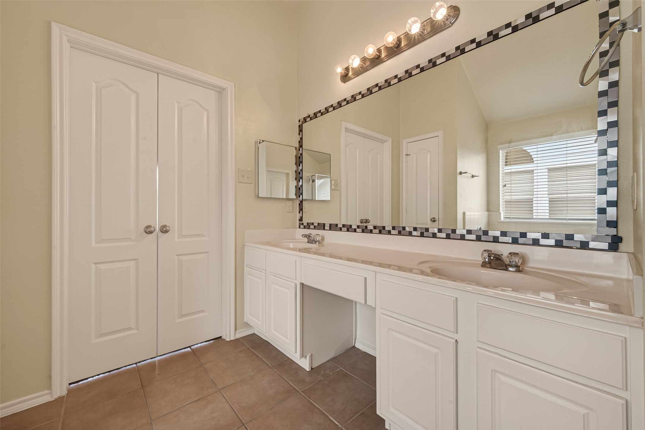 18518 Bare Meadow Lane Property Photo 39