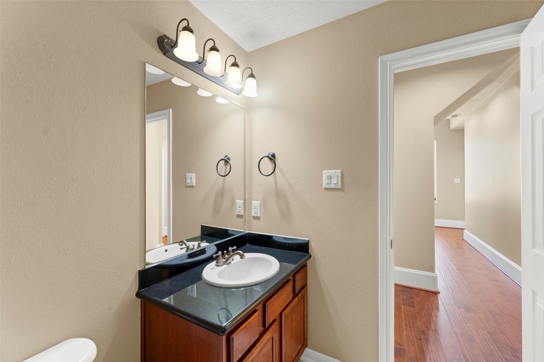1716 Aden Drive Property Photo 10