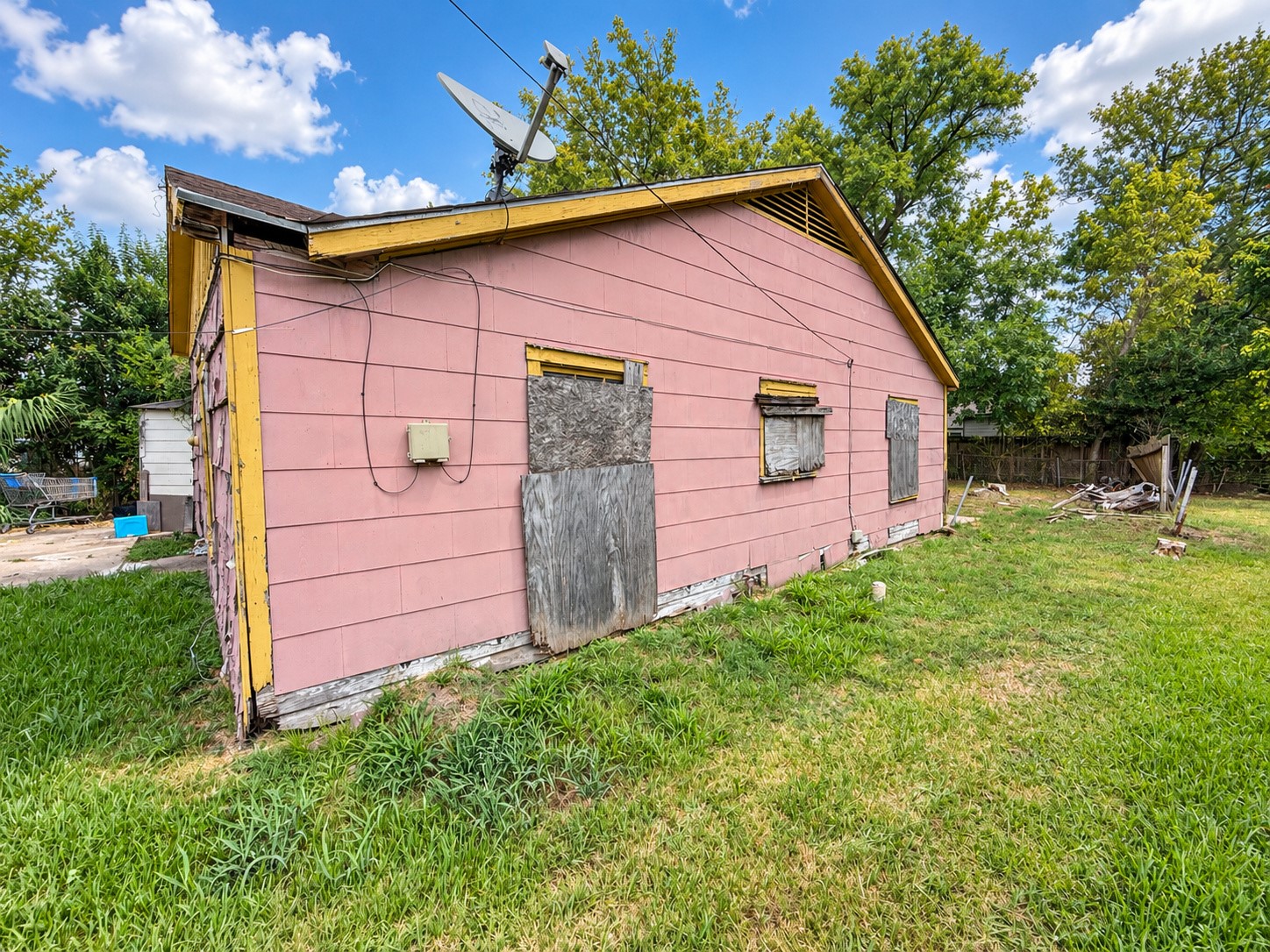6605 Goforth Street Property Photo 4
