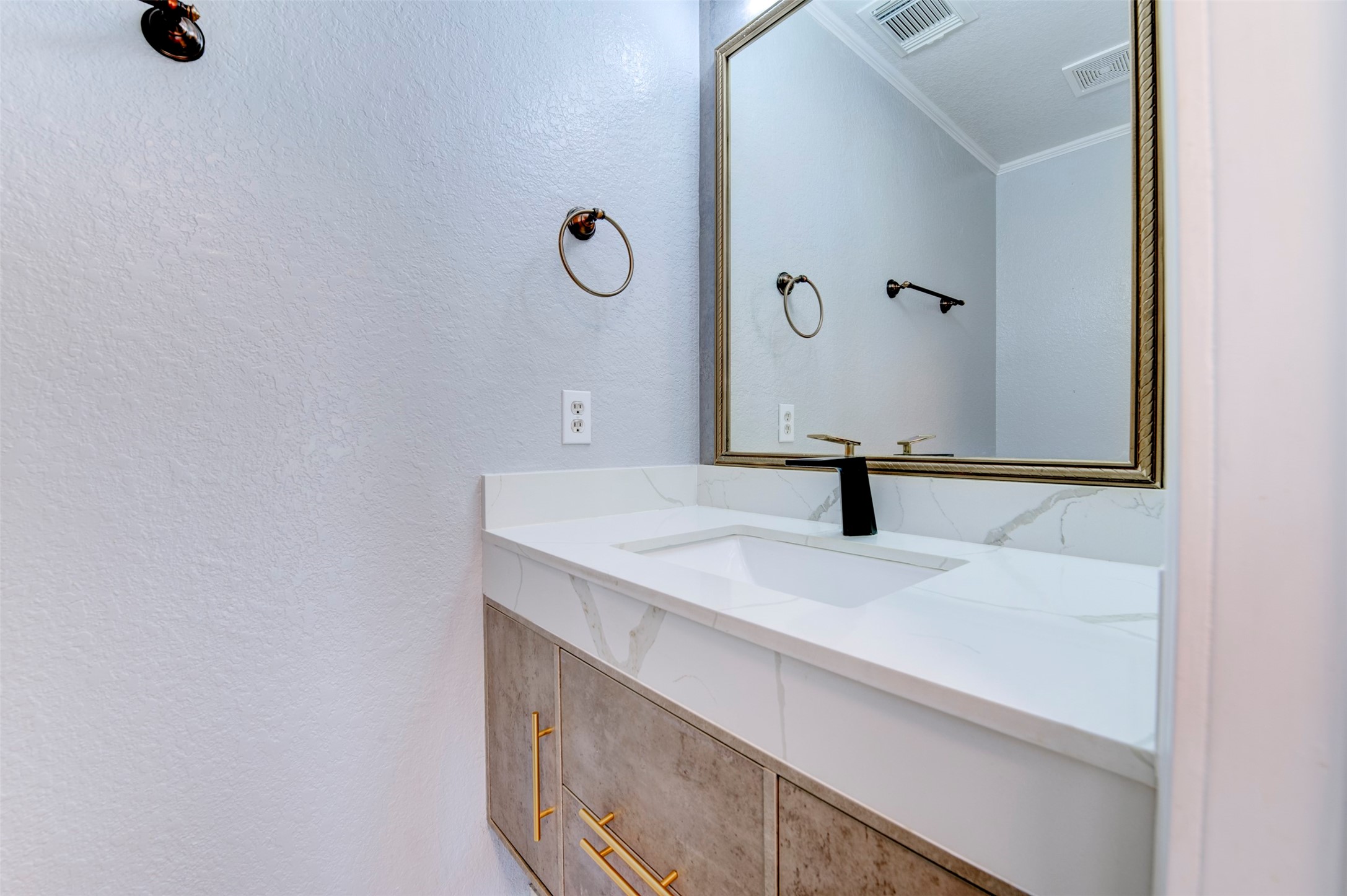 4122 Casa Del Lago Drive Property Photo 8