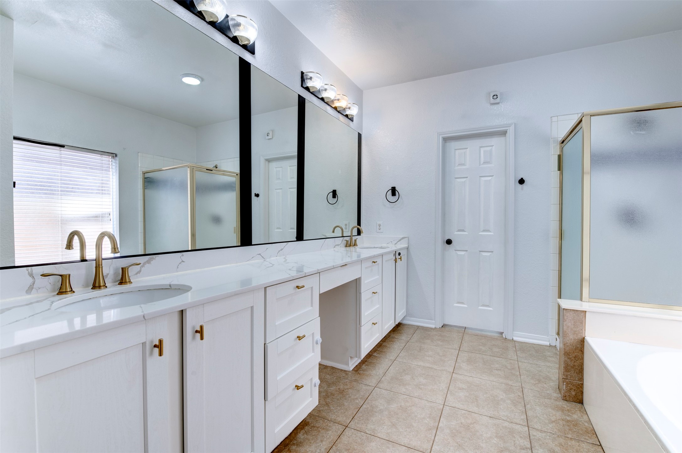 4122 Casa Del Lago Drive Property Photo 23